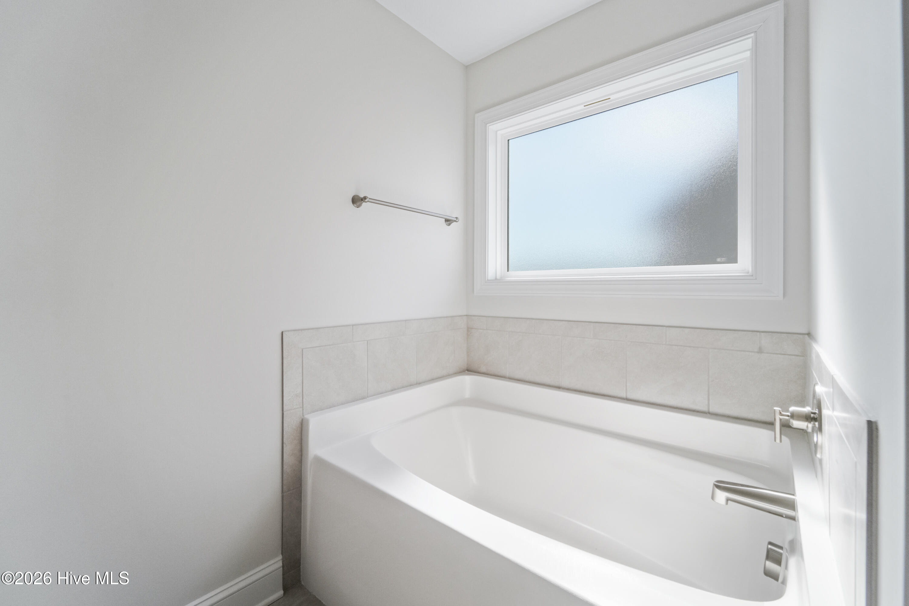 100519692 | Photo 22