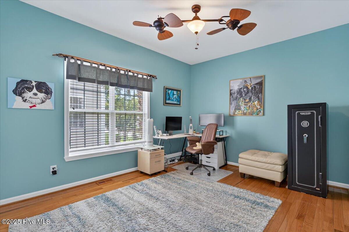 100514945 | Photo 26