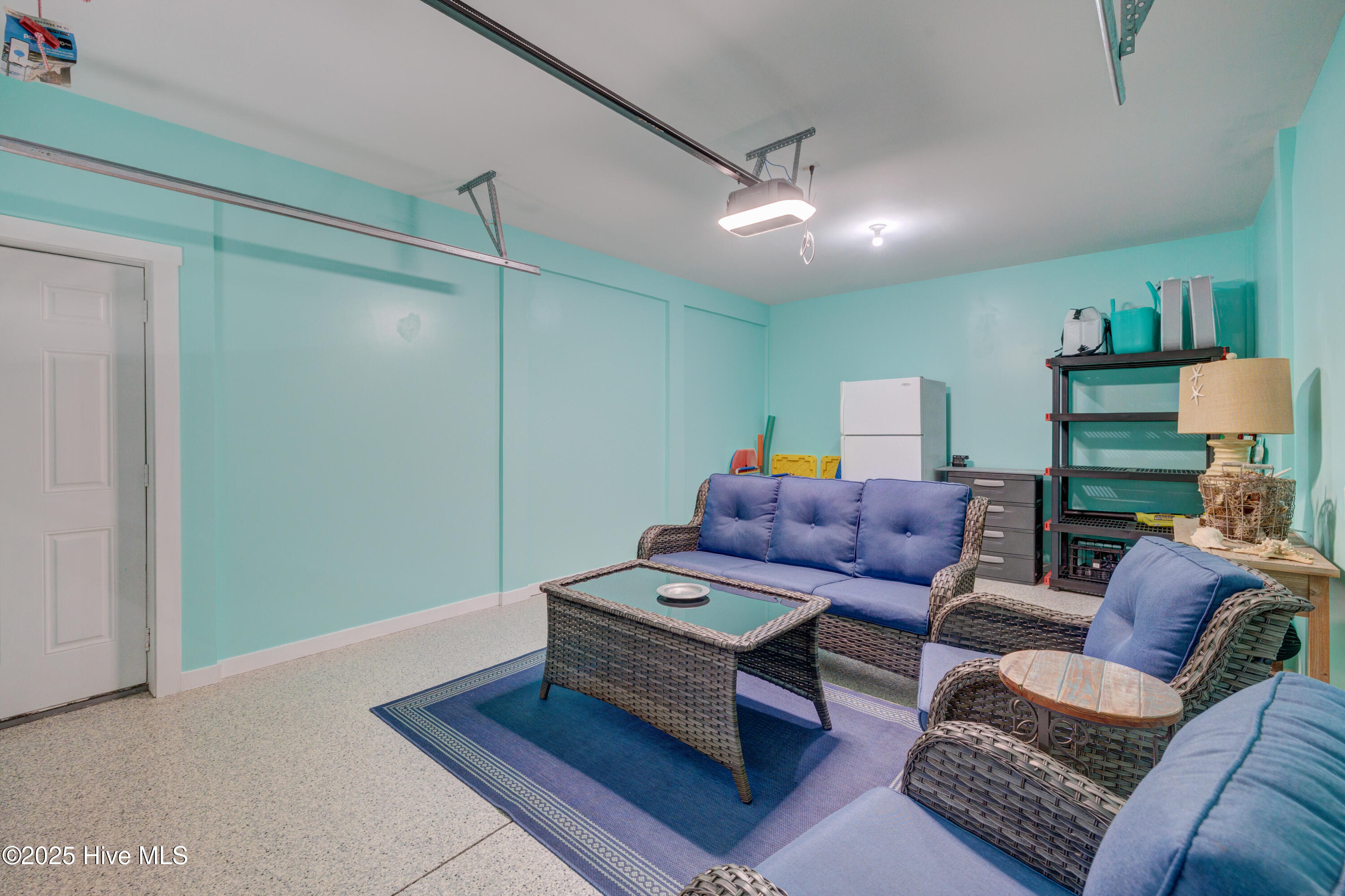 100498855 | Photo 34