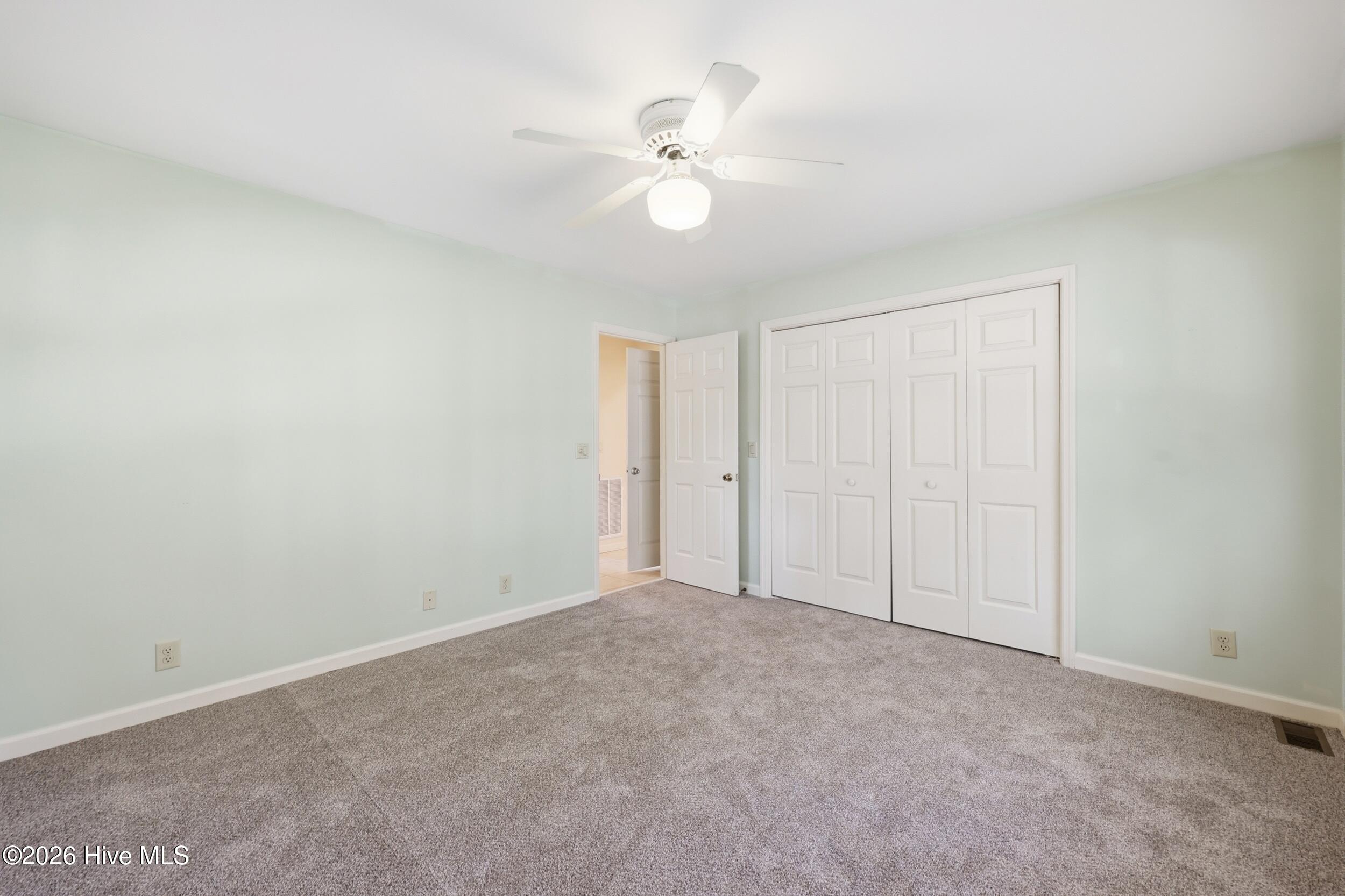 100566184 | Photo 22