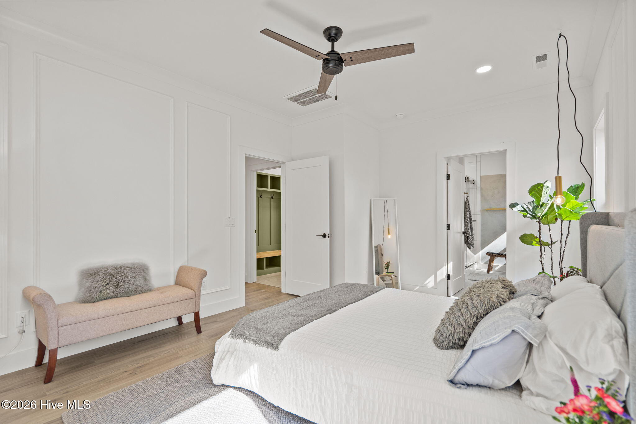 100553901 | Photo 23