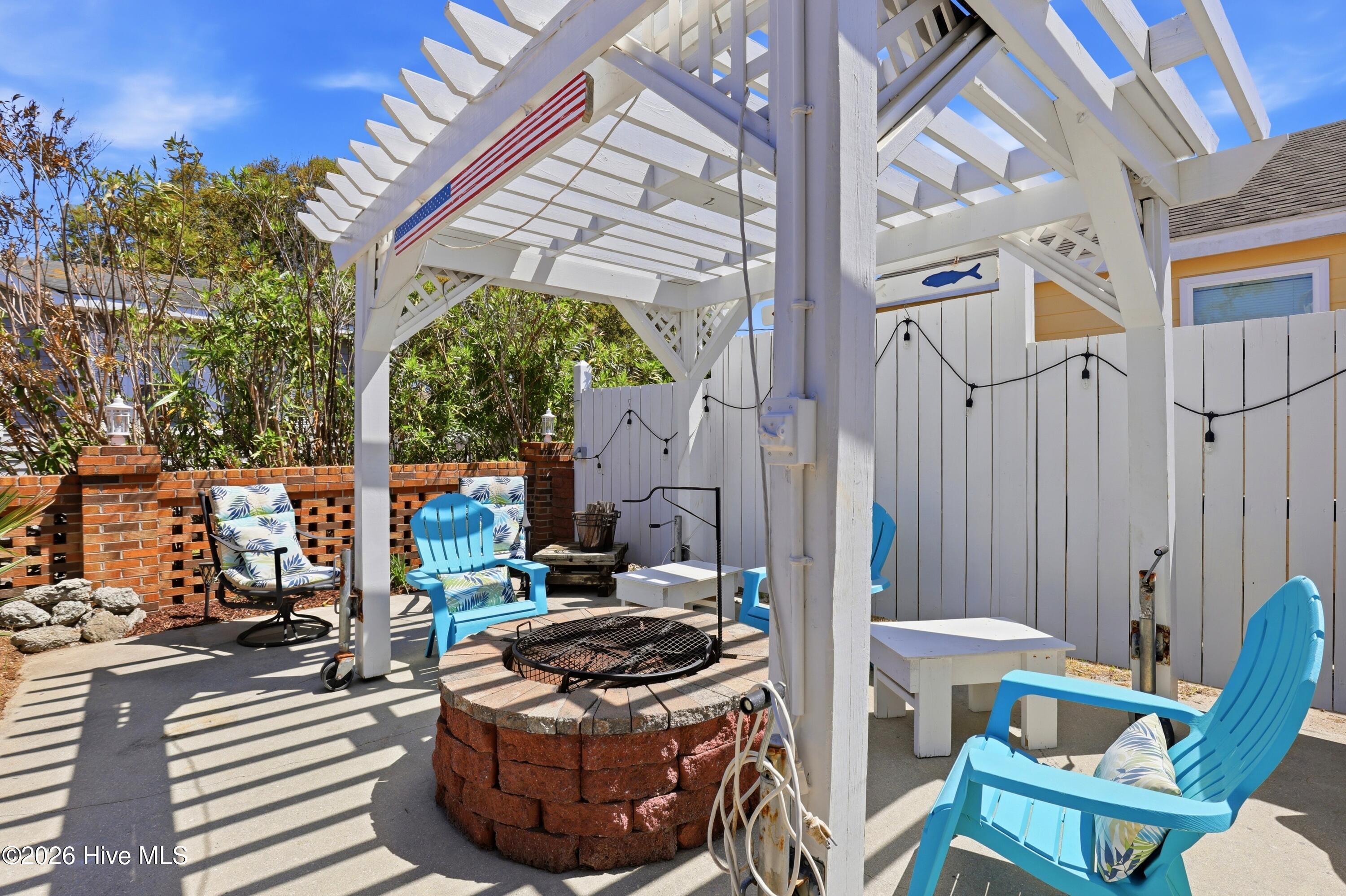 100569925 | Photo 44