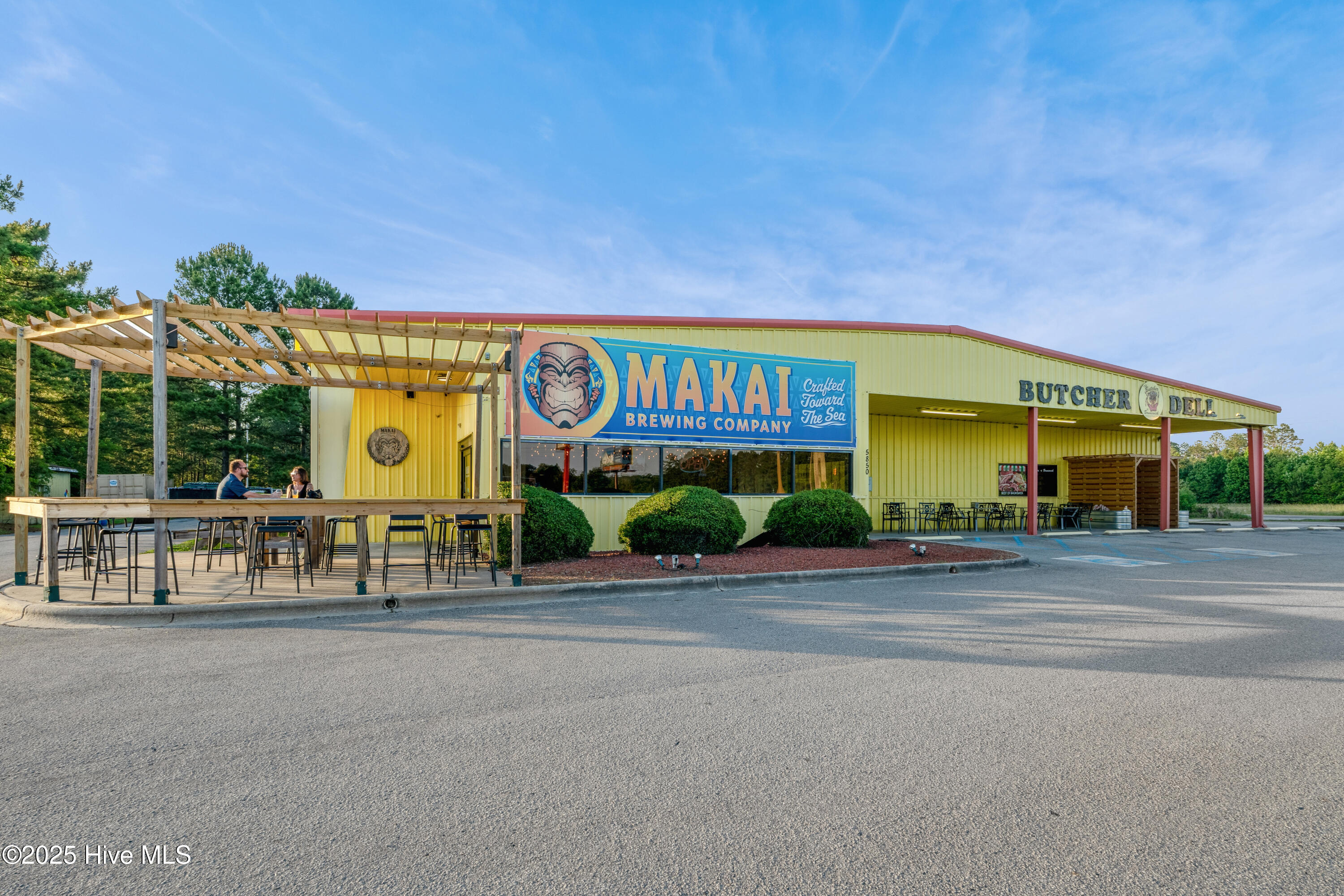 100560902 | Photo 23