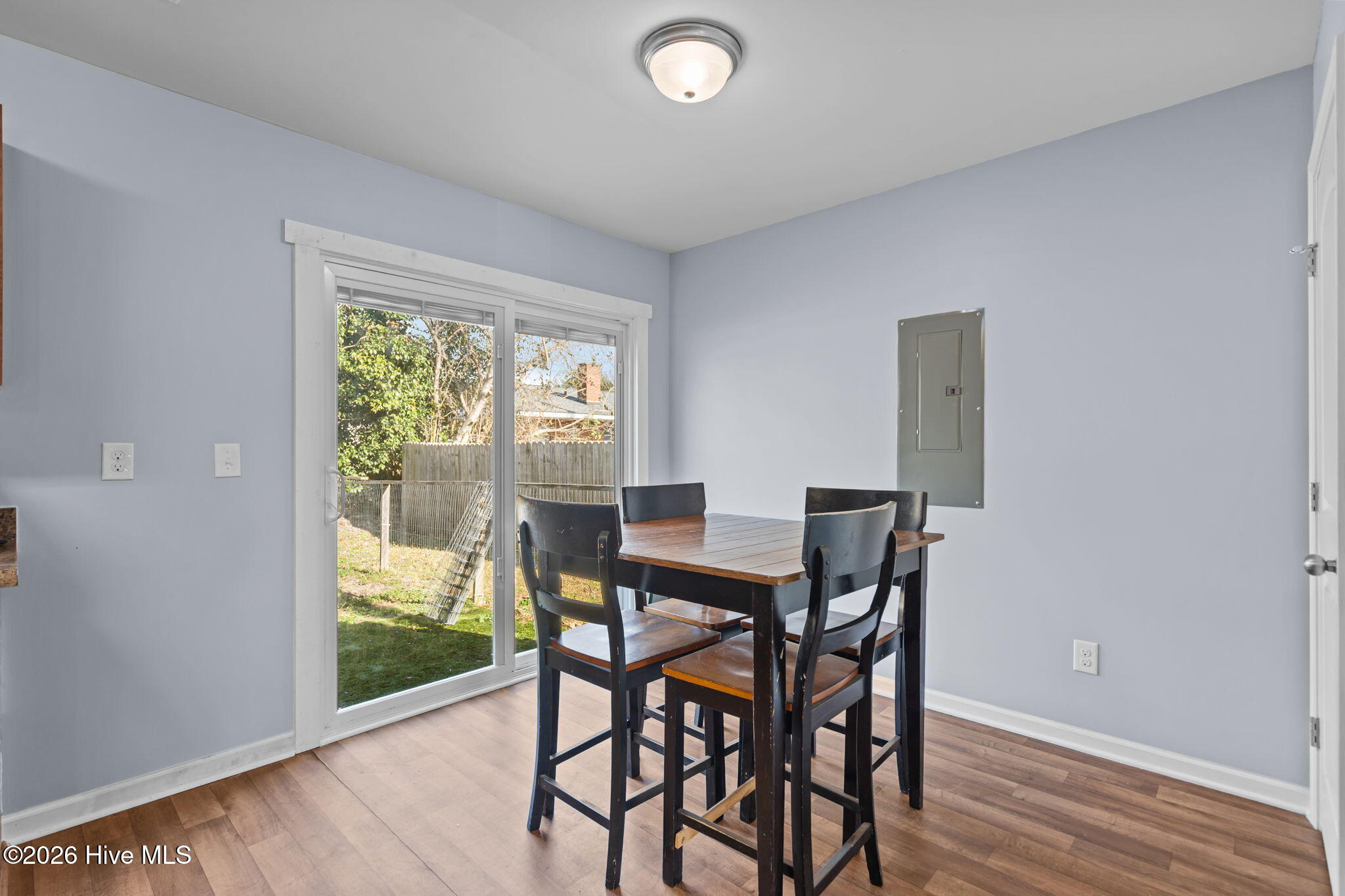 100548368 | Photo 20