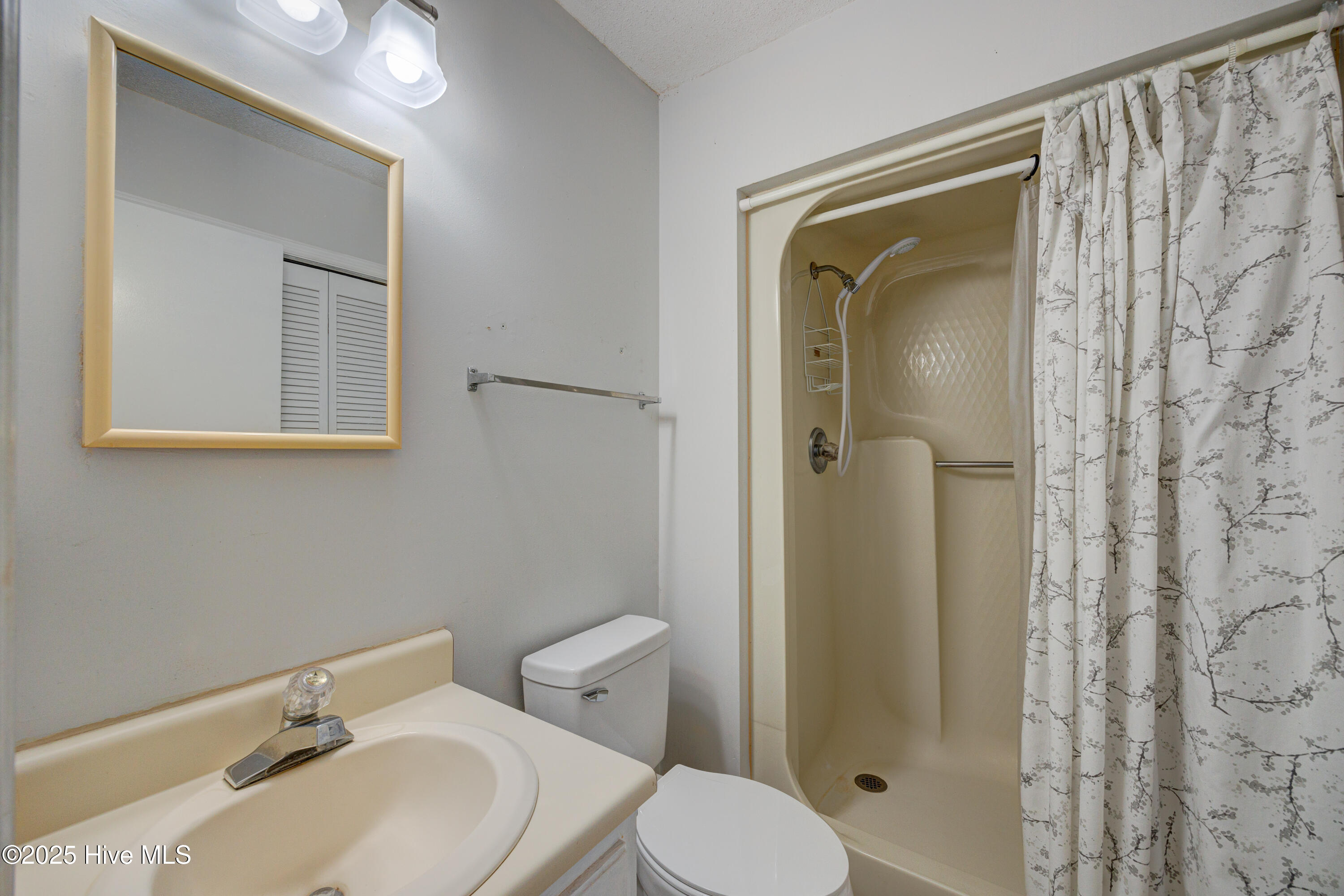 100524399 | Photo 29