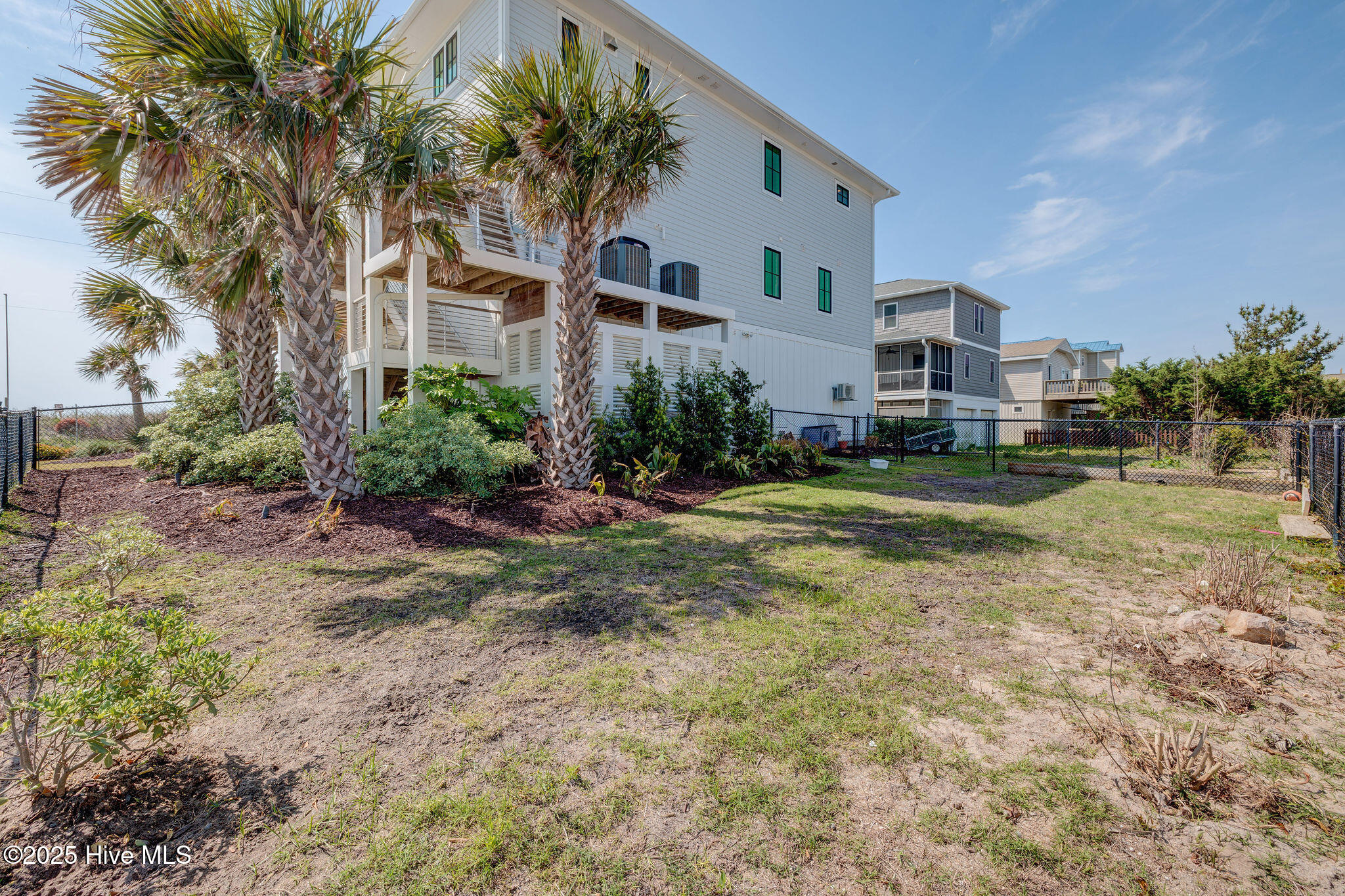 1423 N Shore Drive, Surf City, NC, 28445