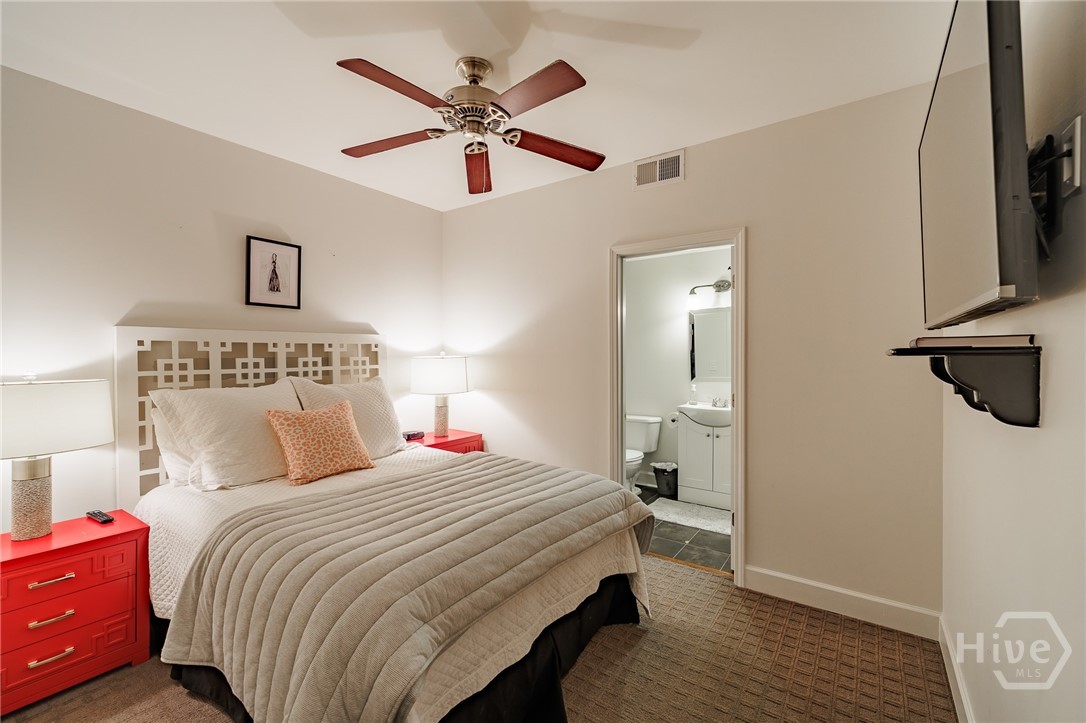 250 W Broad Street 714