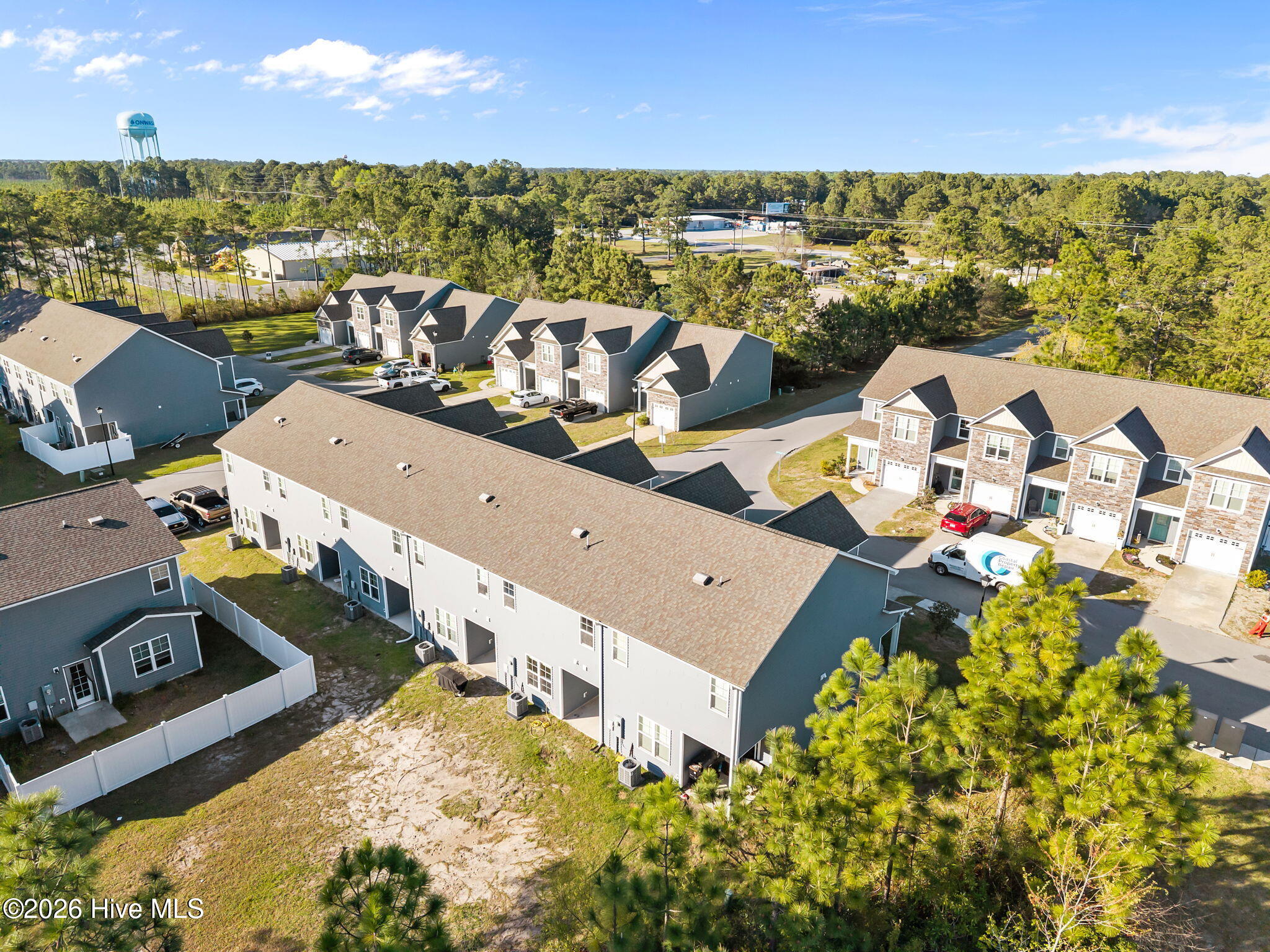 100565324 | Photo 37