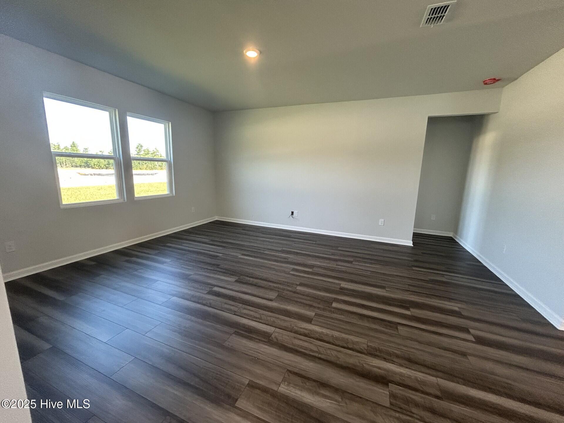 100513177 | Photo 13