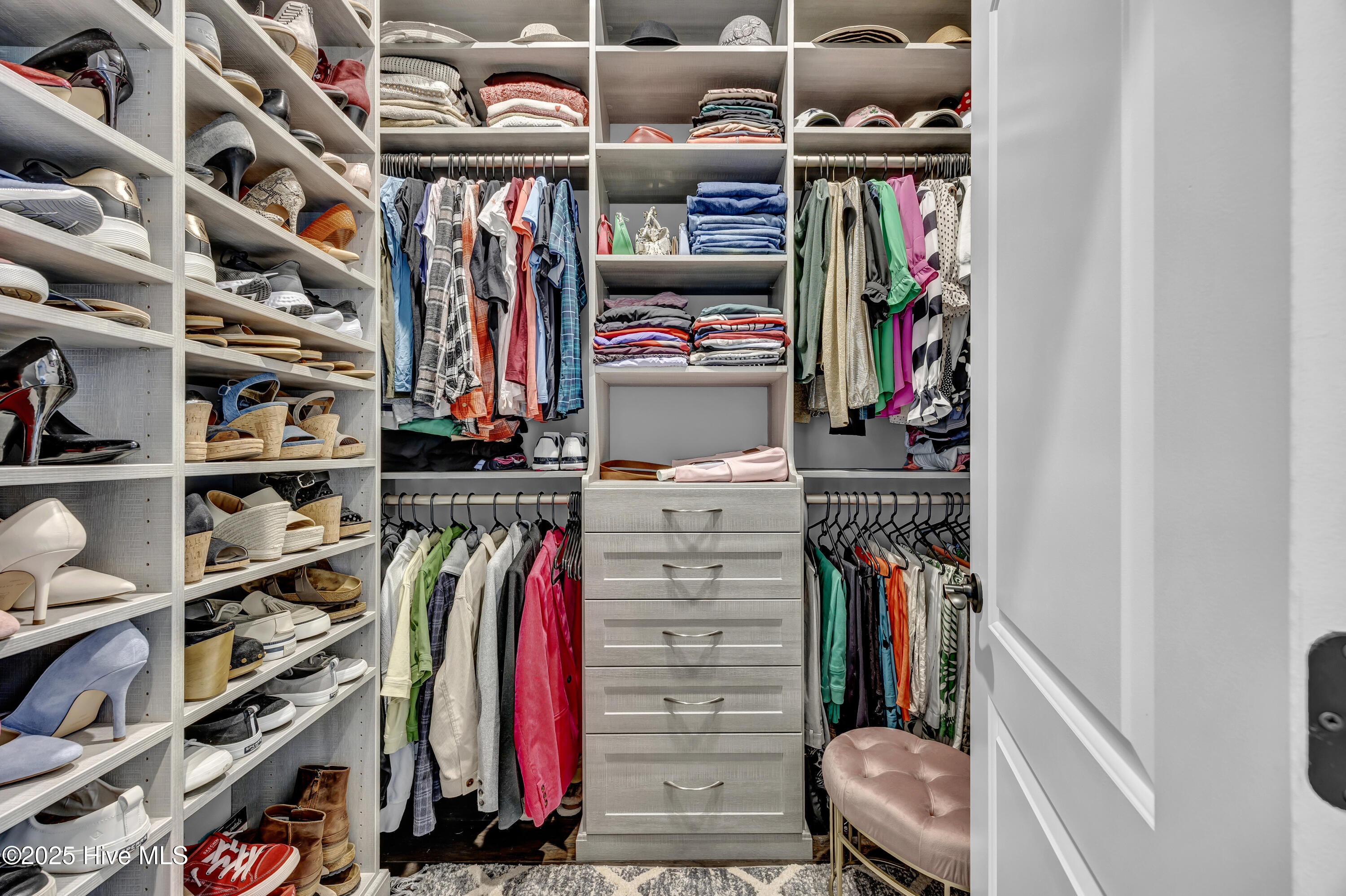 100546758 | Photo 29