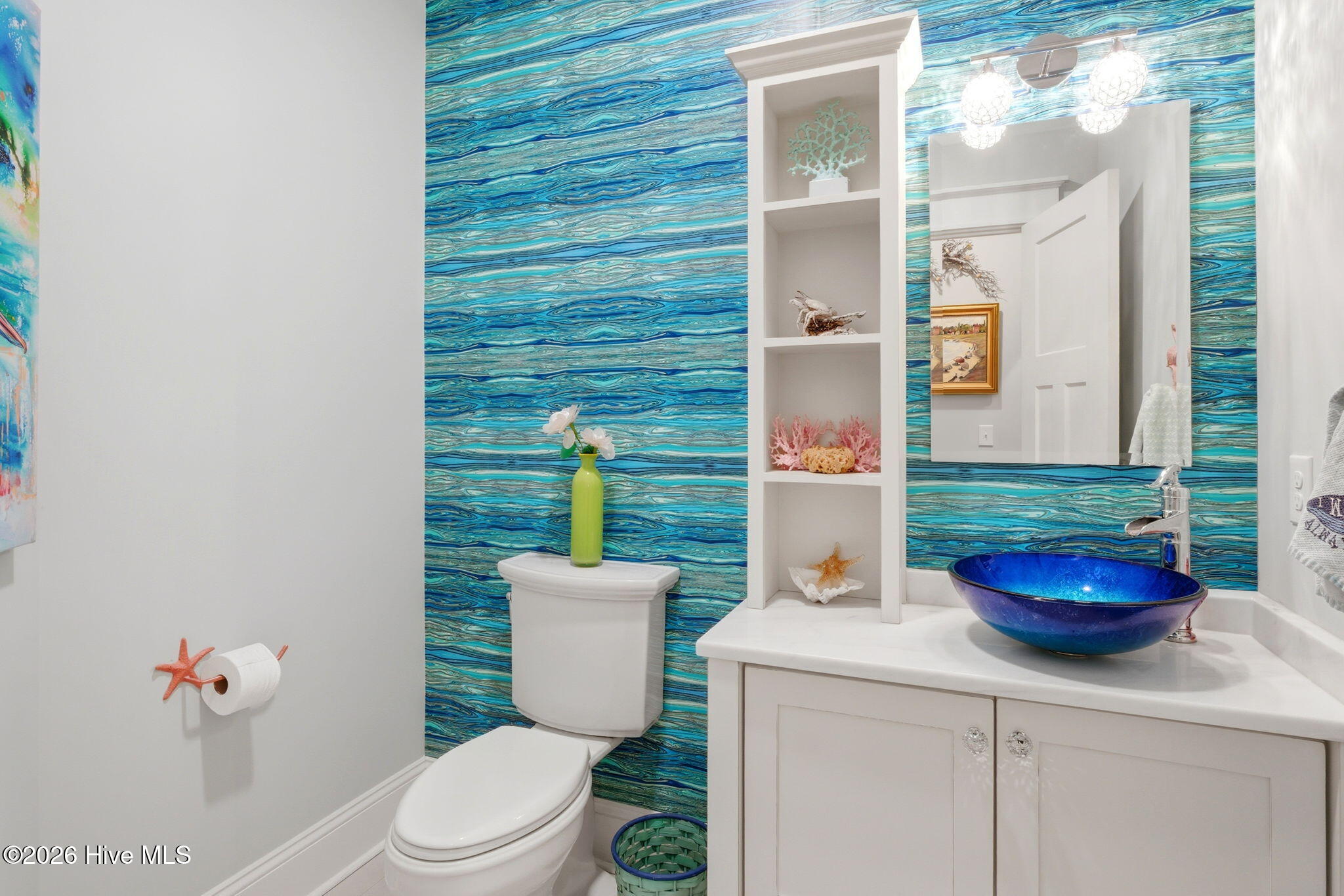 100553836 | Photo 35