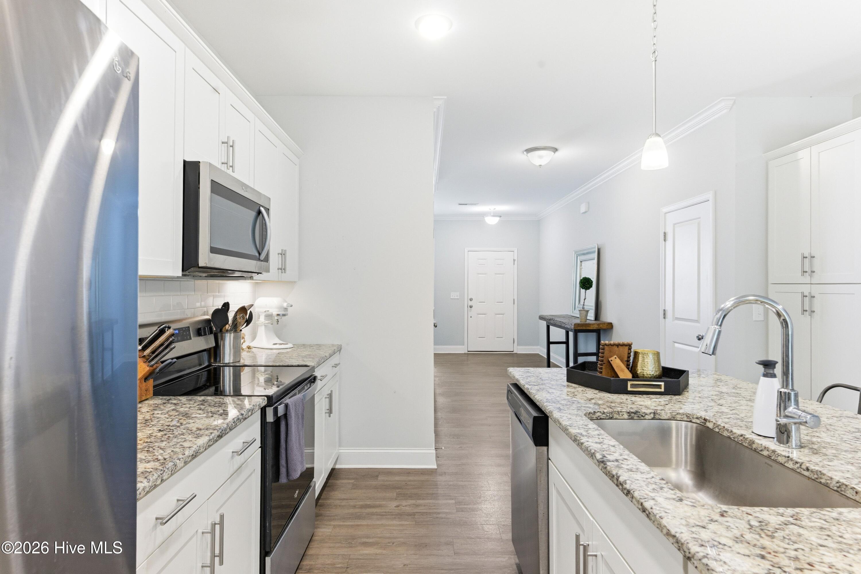 100564137 | Photo 11