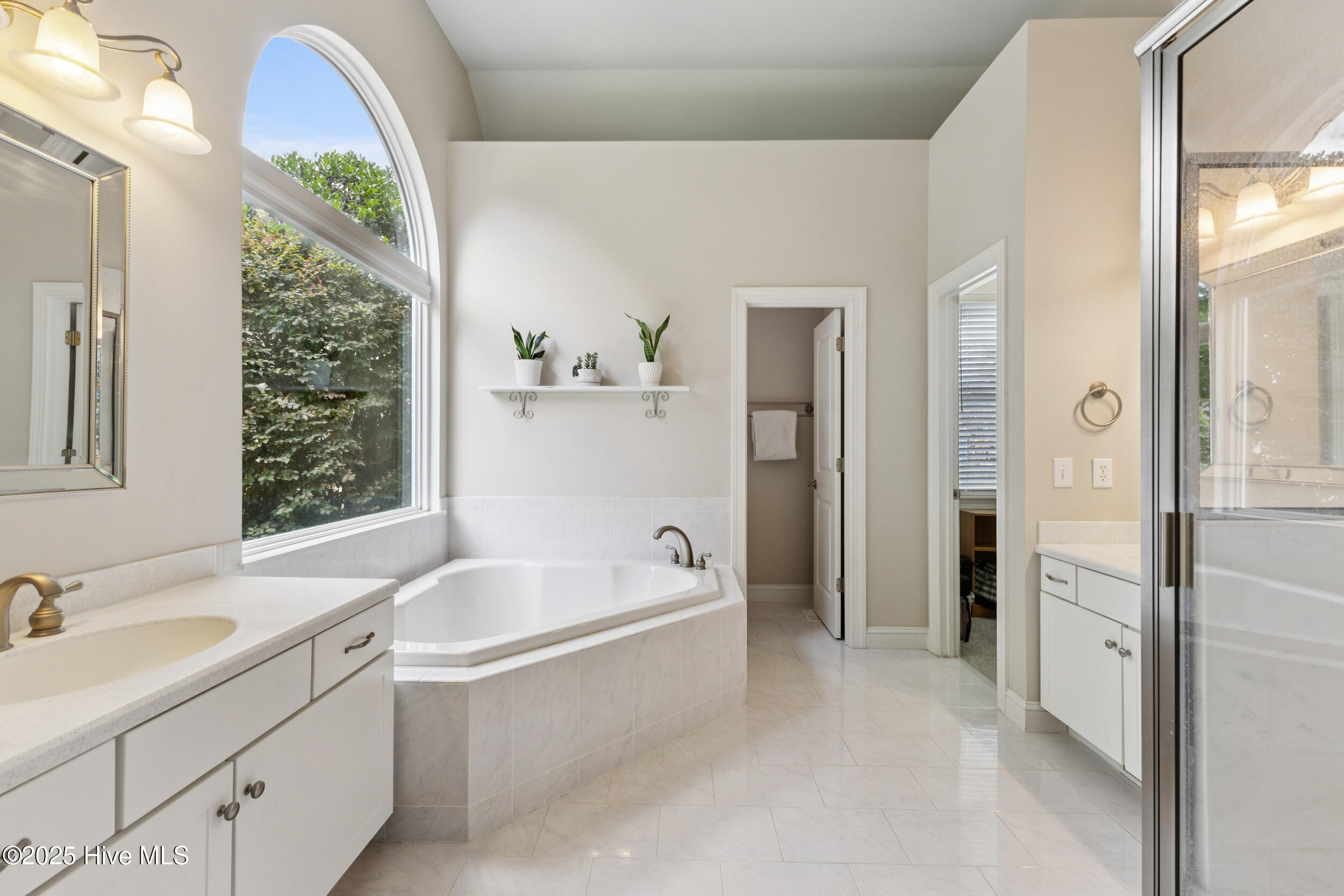 107 N Stargazer Court, Hampstead, NC 28443 – photo 17: Primary Bathroom