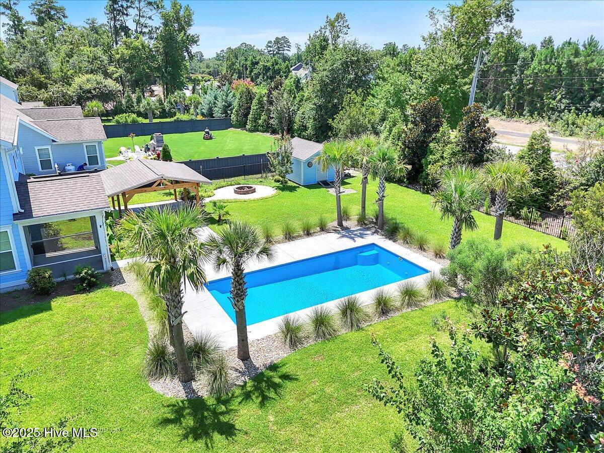 100523445 | Photo 72