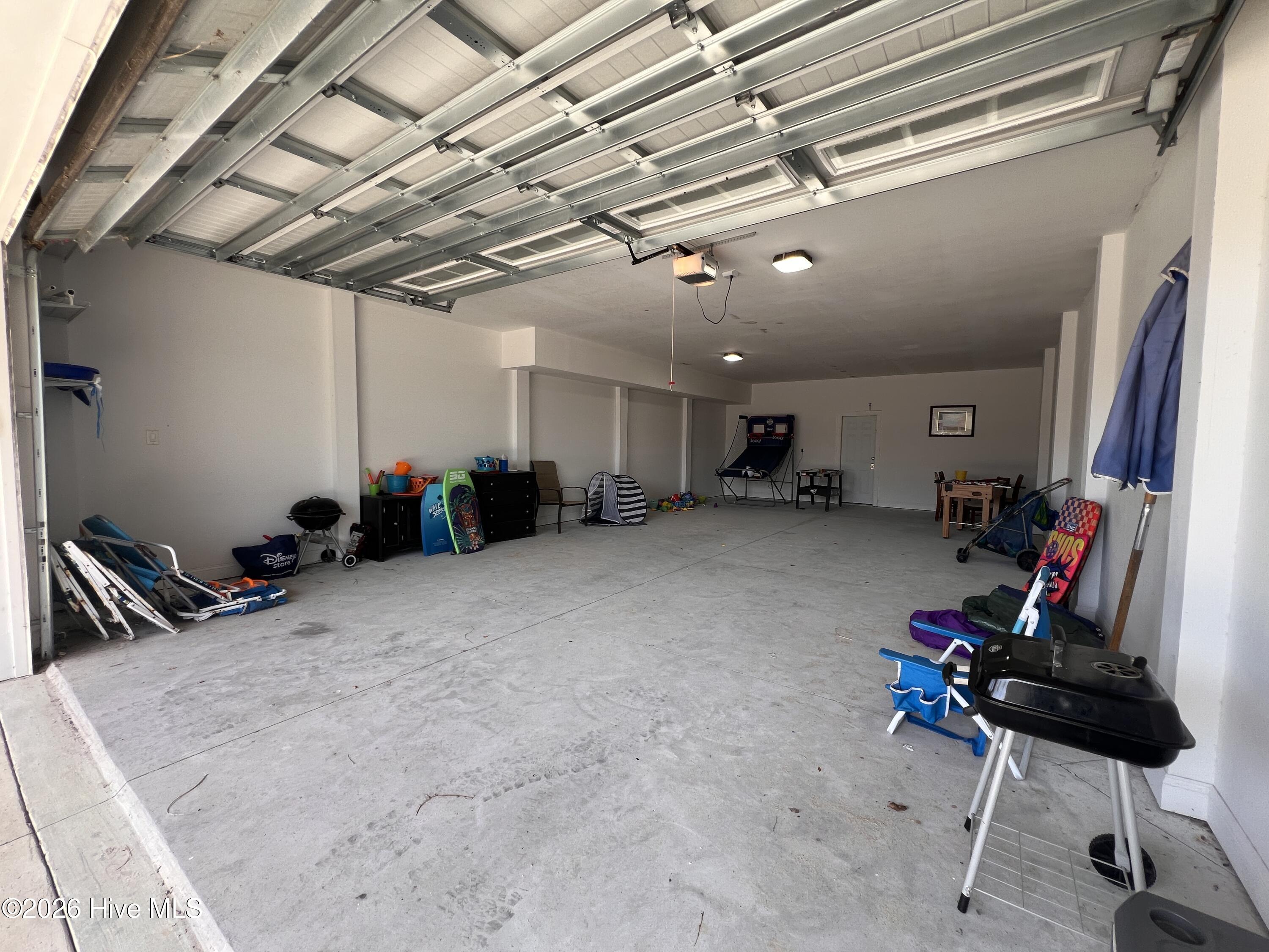 100564995 | Photo 21