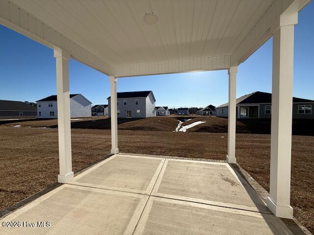 100538843 | Photo 53