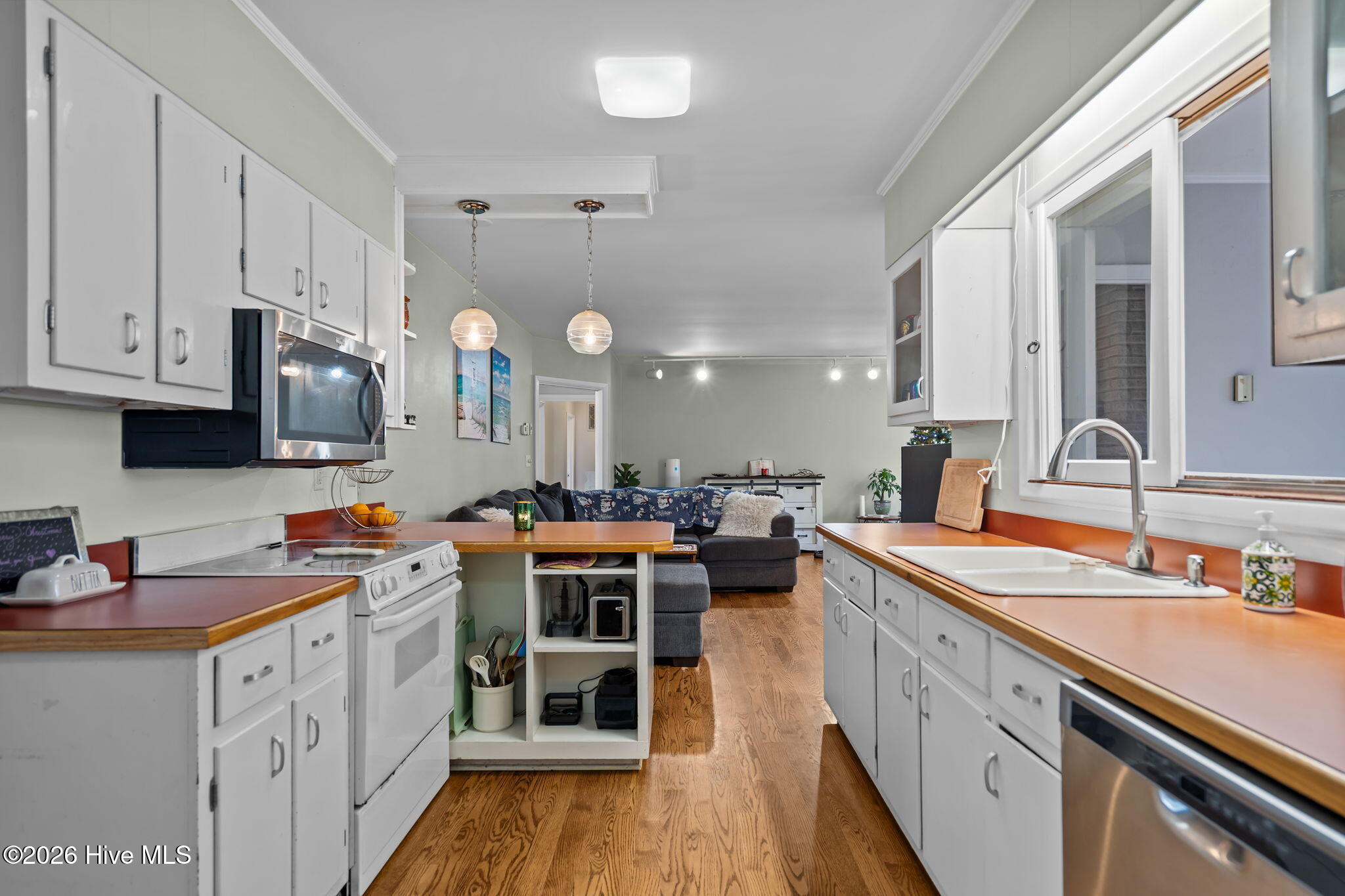 100525803 | Photo 20