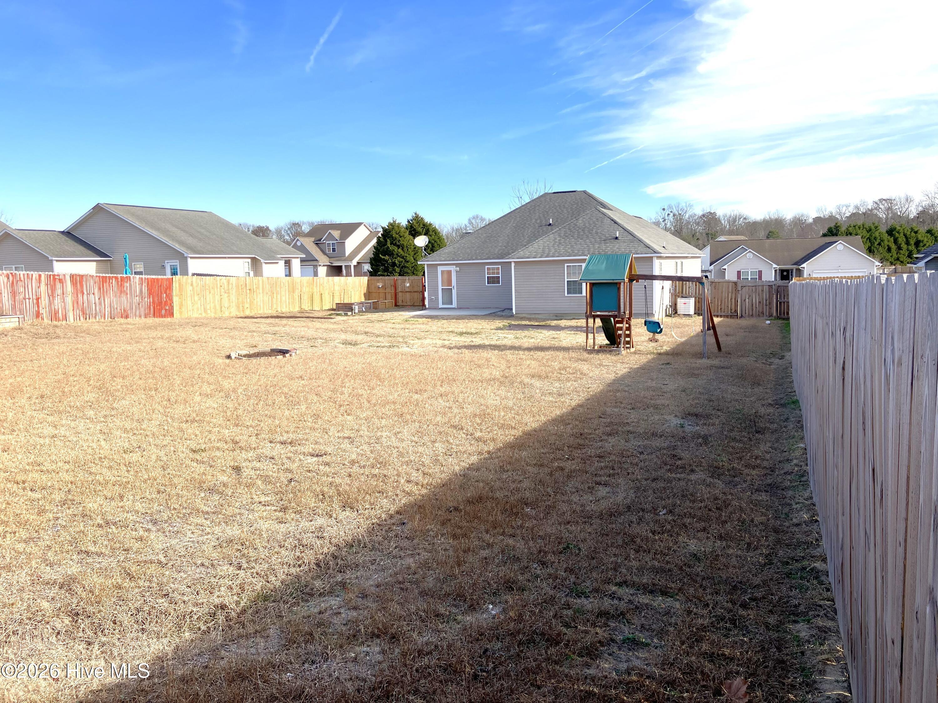 100550240 | Photo 31