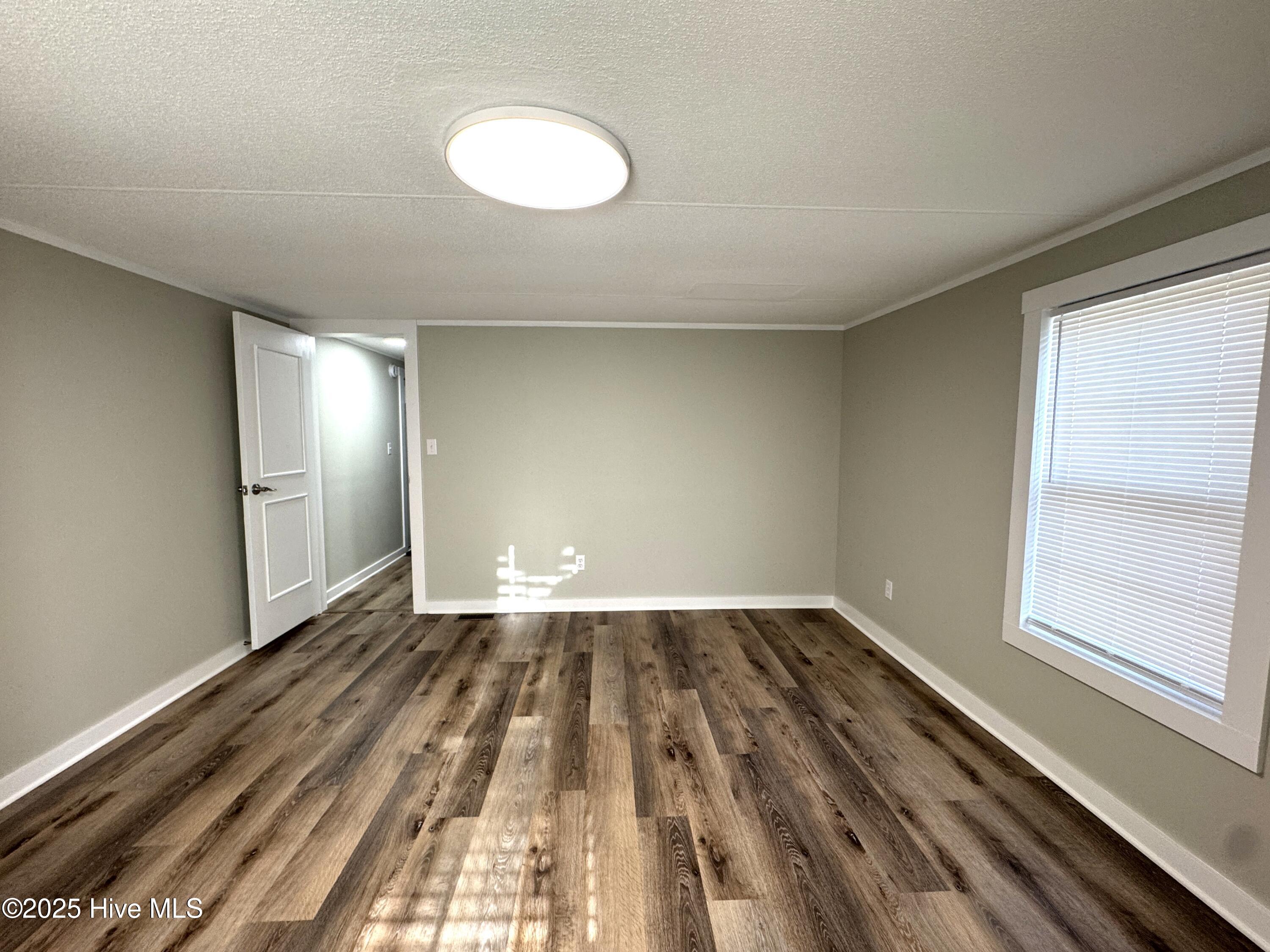 100545185 | Photo 20