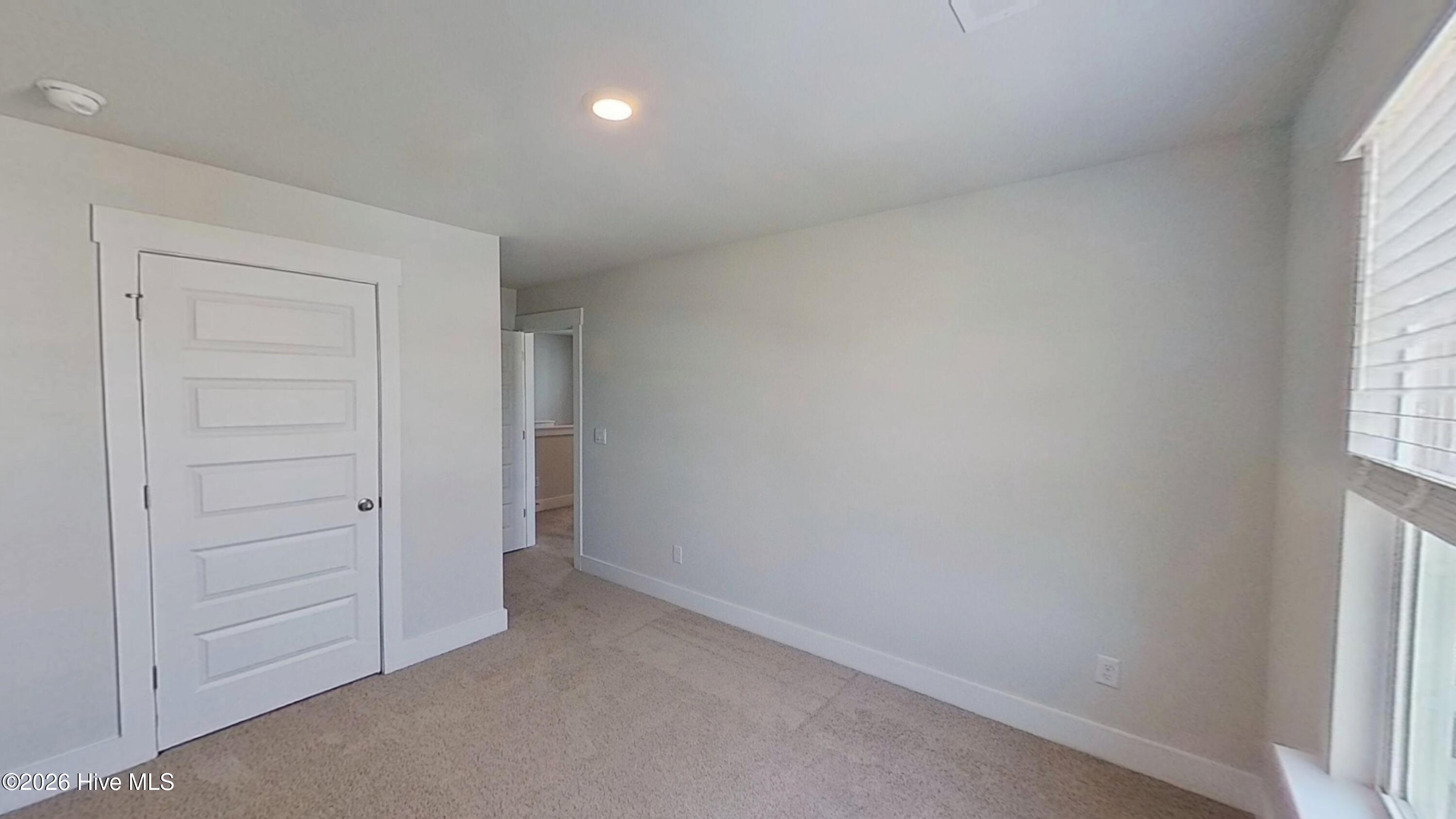 100553960 | Photo 21