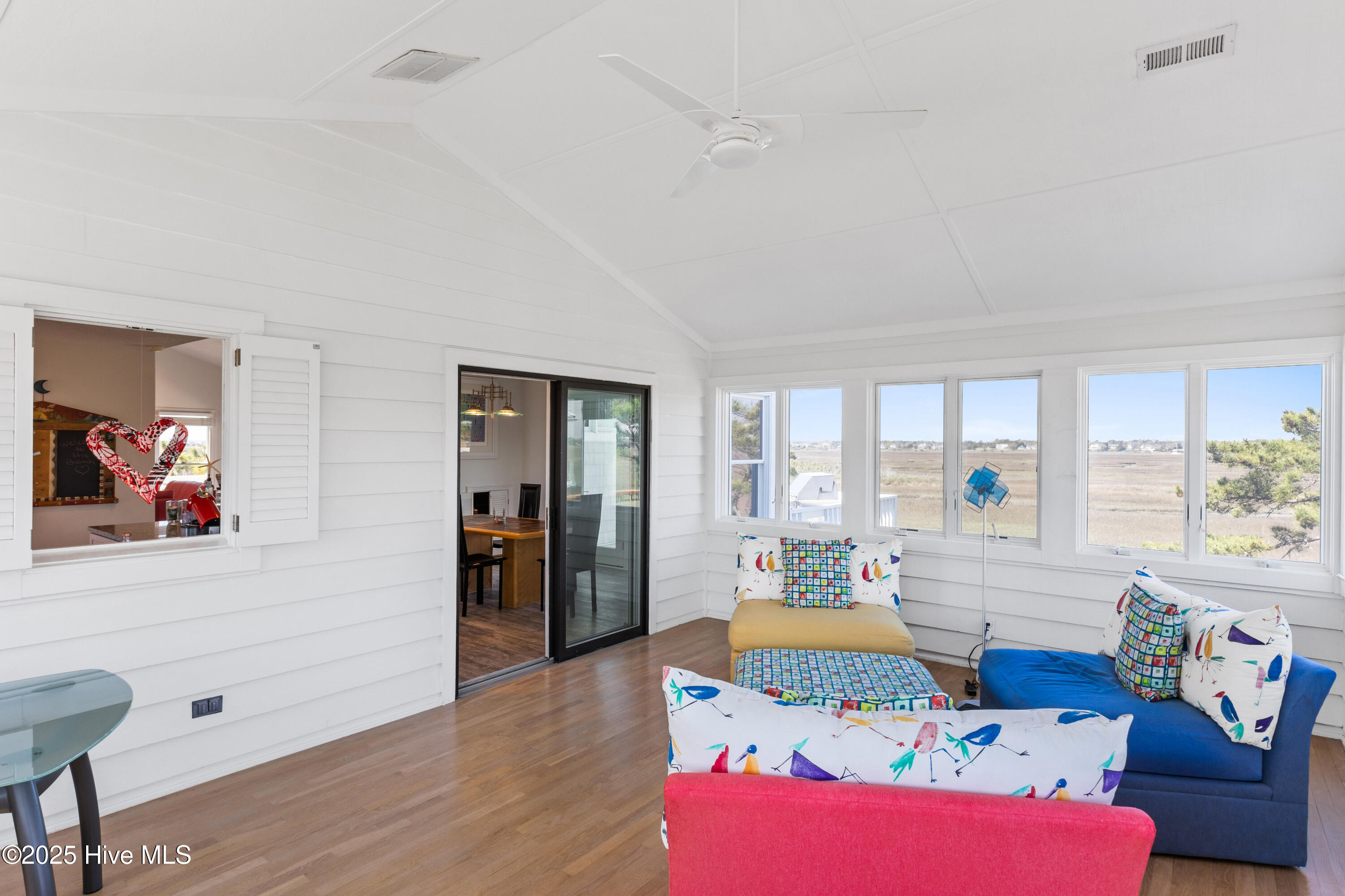 100497696 | Photo 28