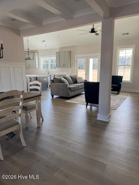 100520395 | Photo 10