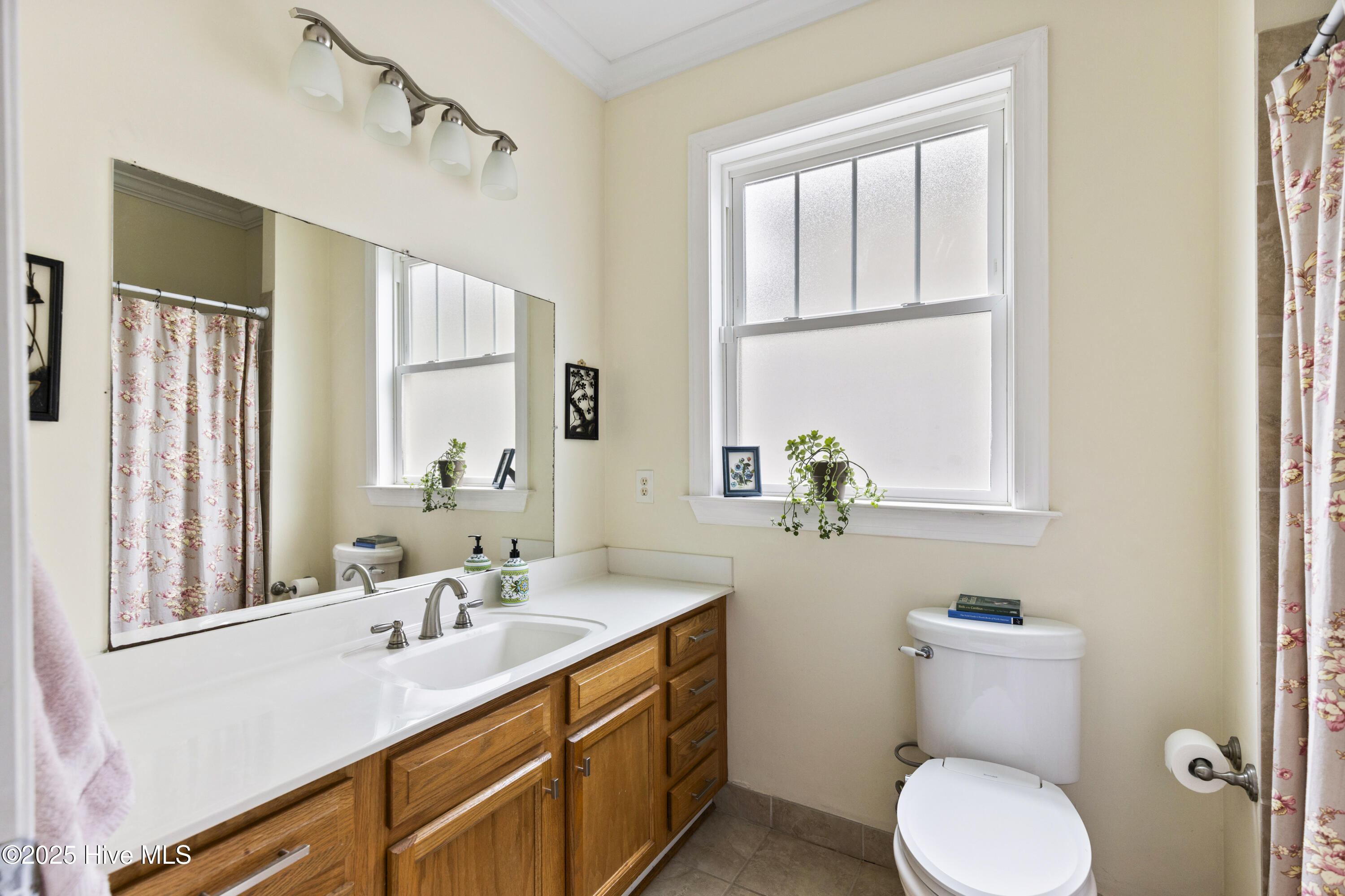 100516838 | Photo 20