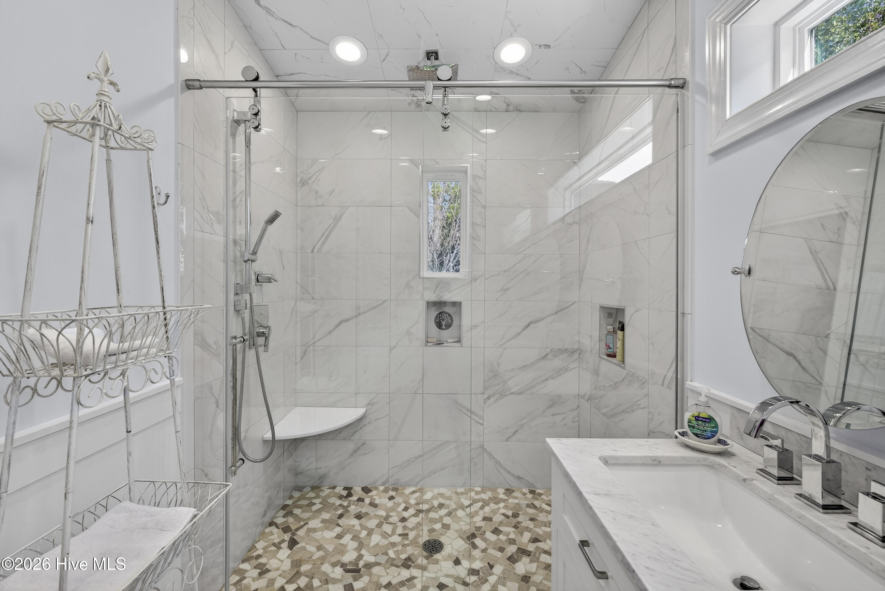 100559114 | Photo 31