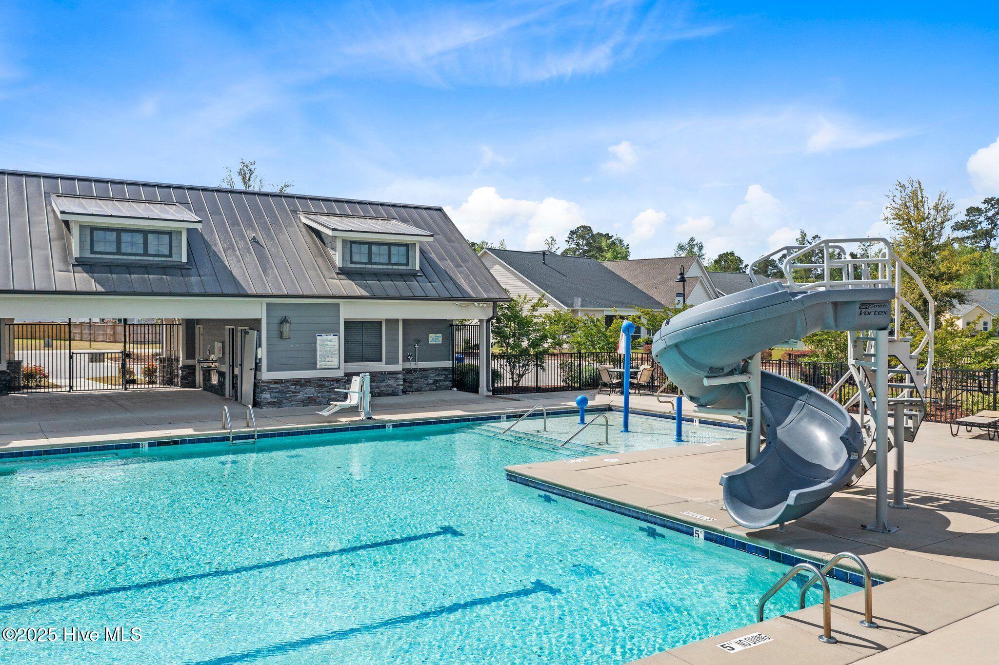 100535481 | Photo 41