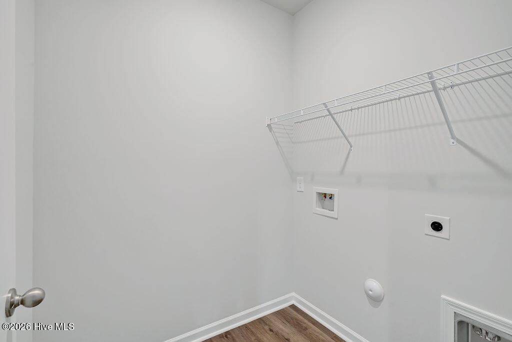 100553678 | Photo 15