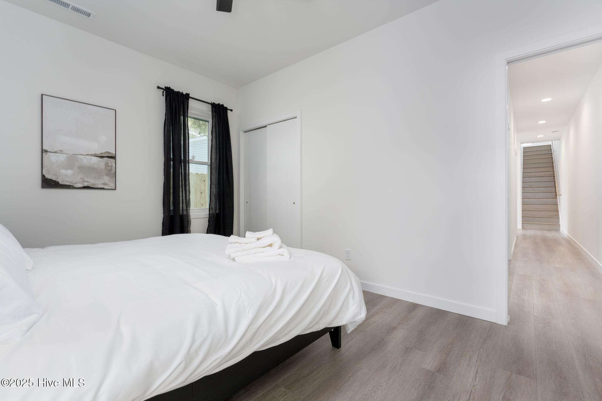 100485156 | Photo 34