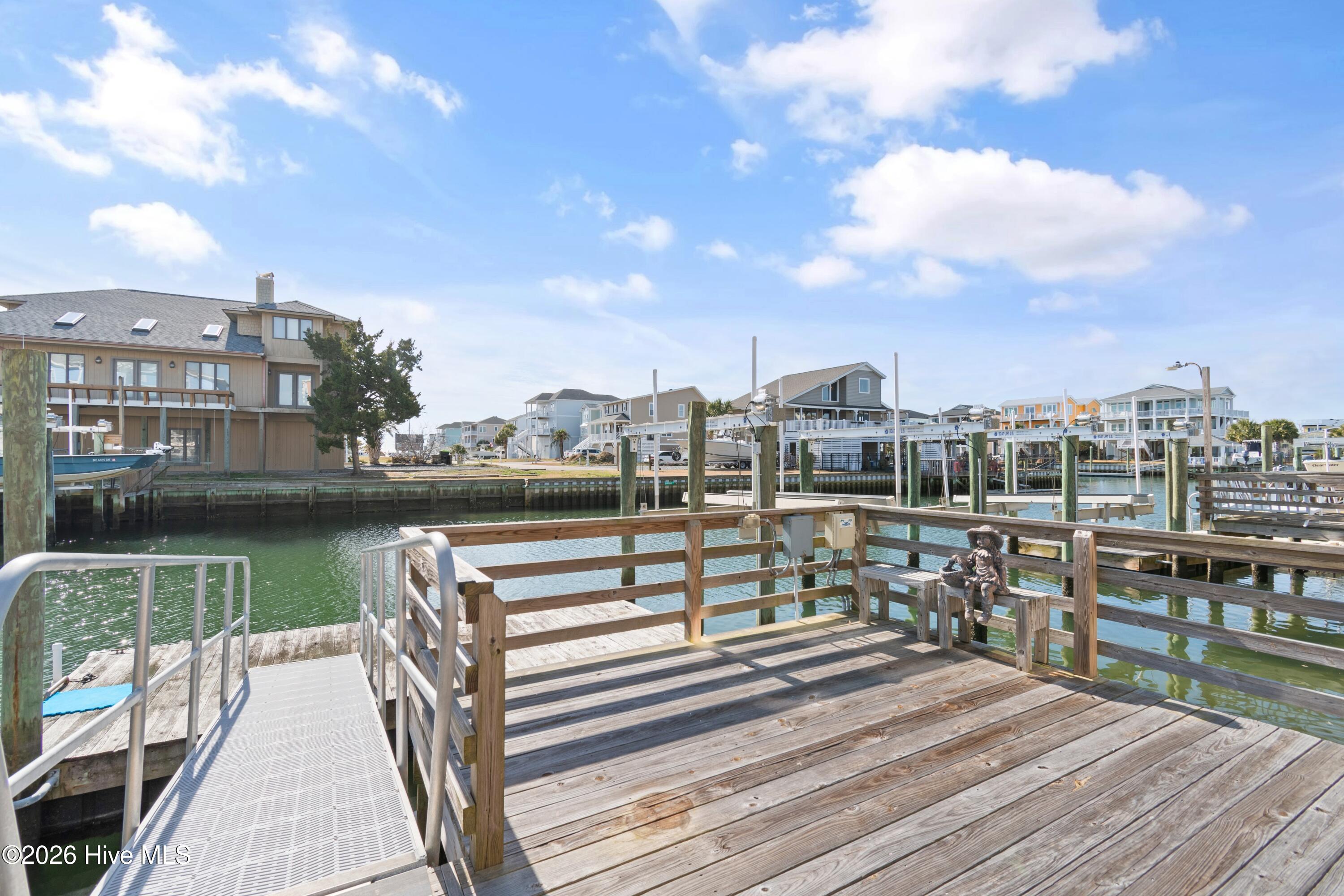 100547870 | Photo 58