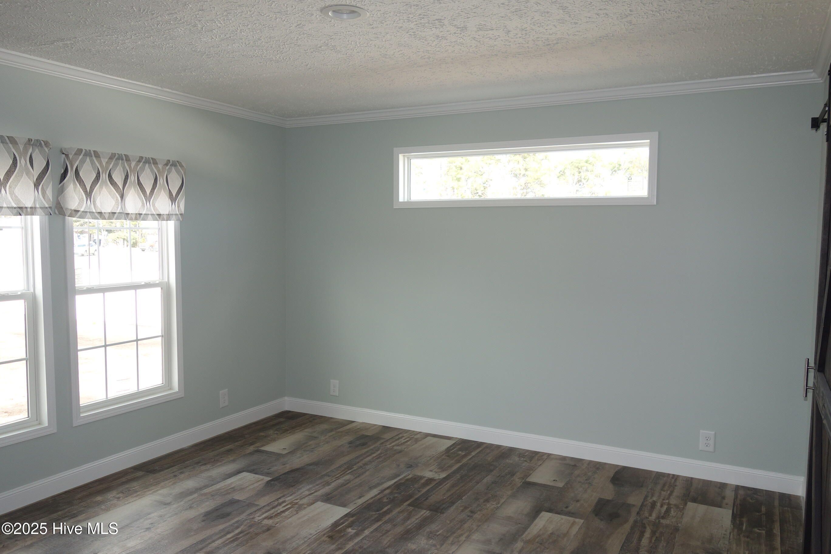 100487552 | Photo 15