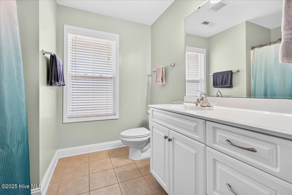 100516834 | Photo 25