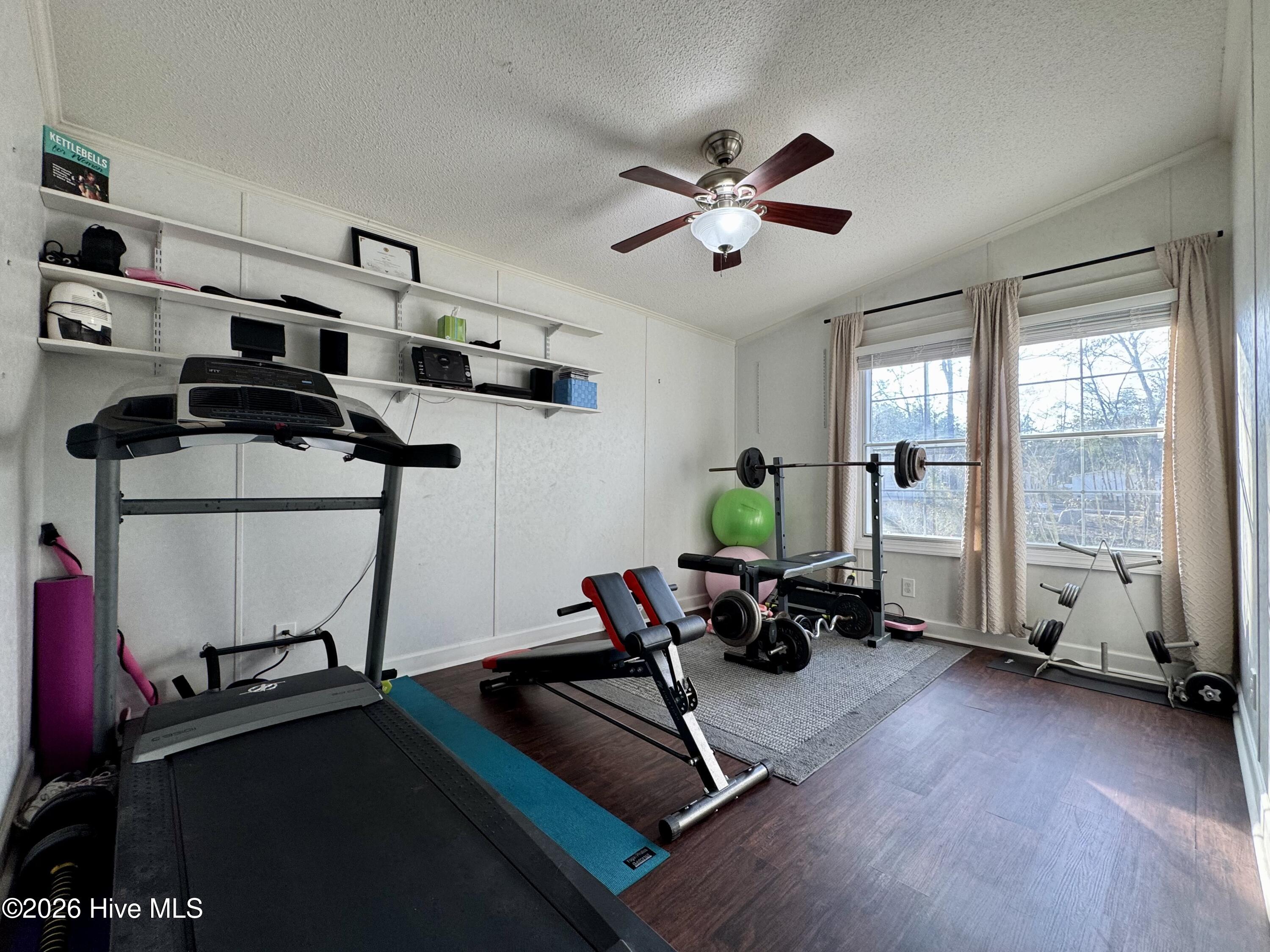 100548811 | Photo 23