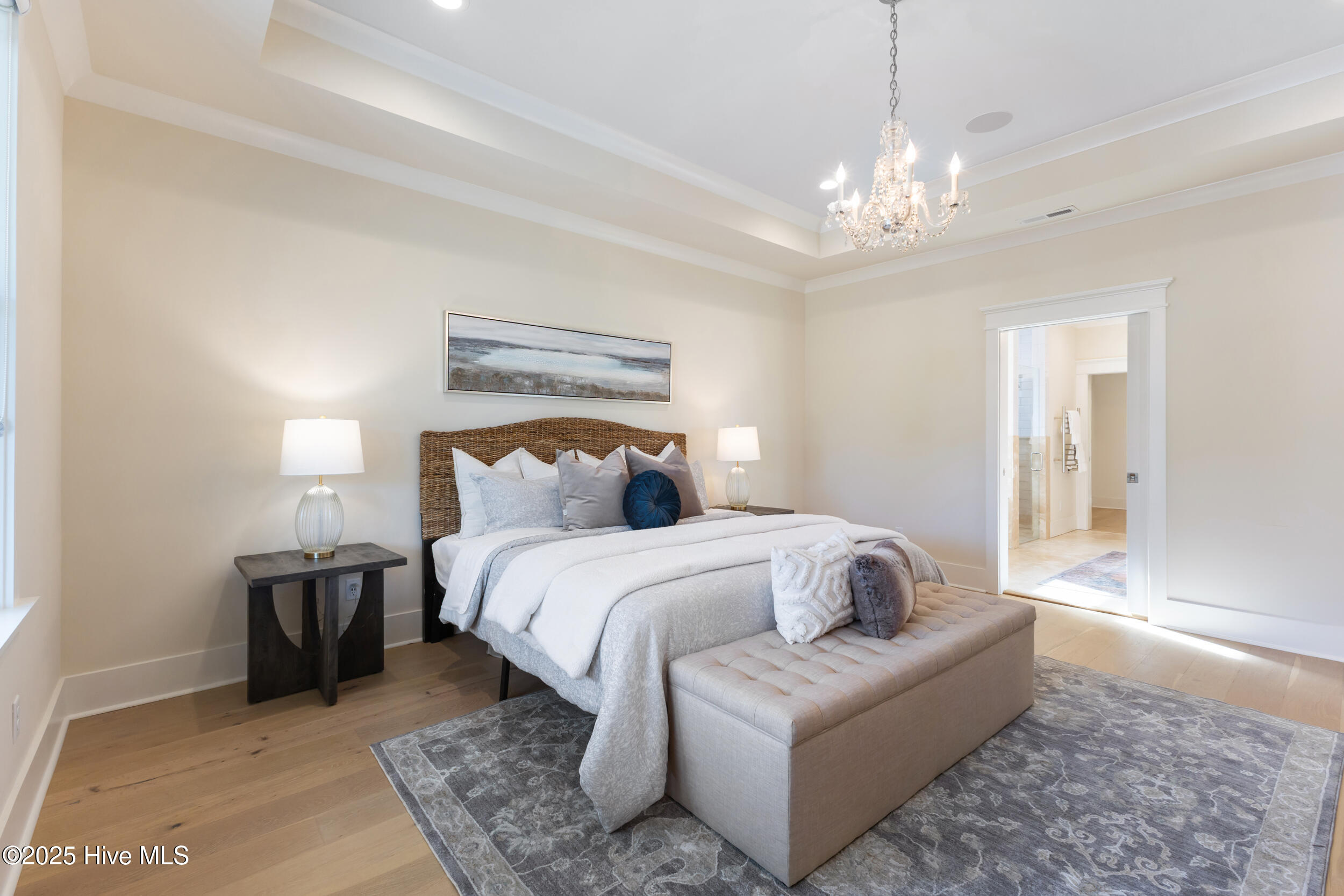 100535952 | Photo 50