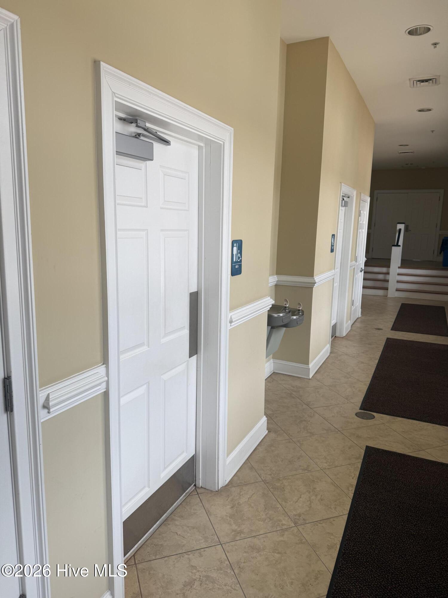 100555616 | Photo 15