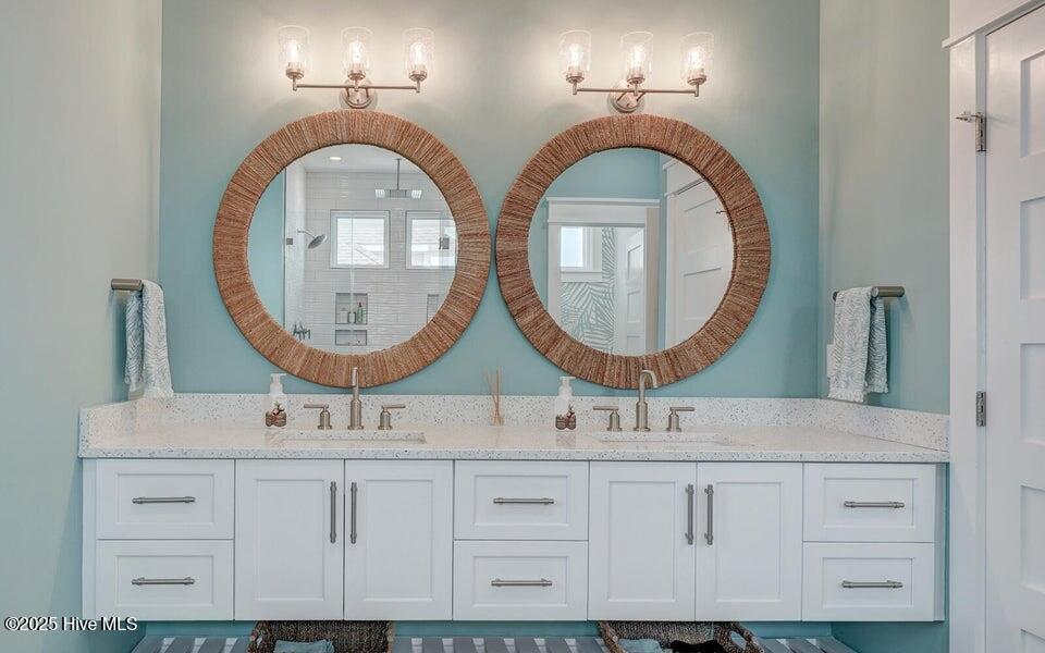 100508302 | Photo 28