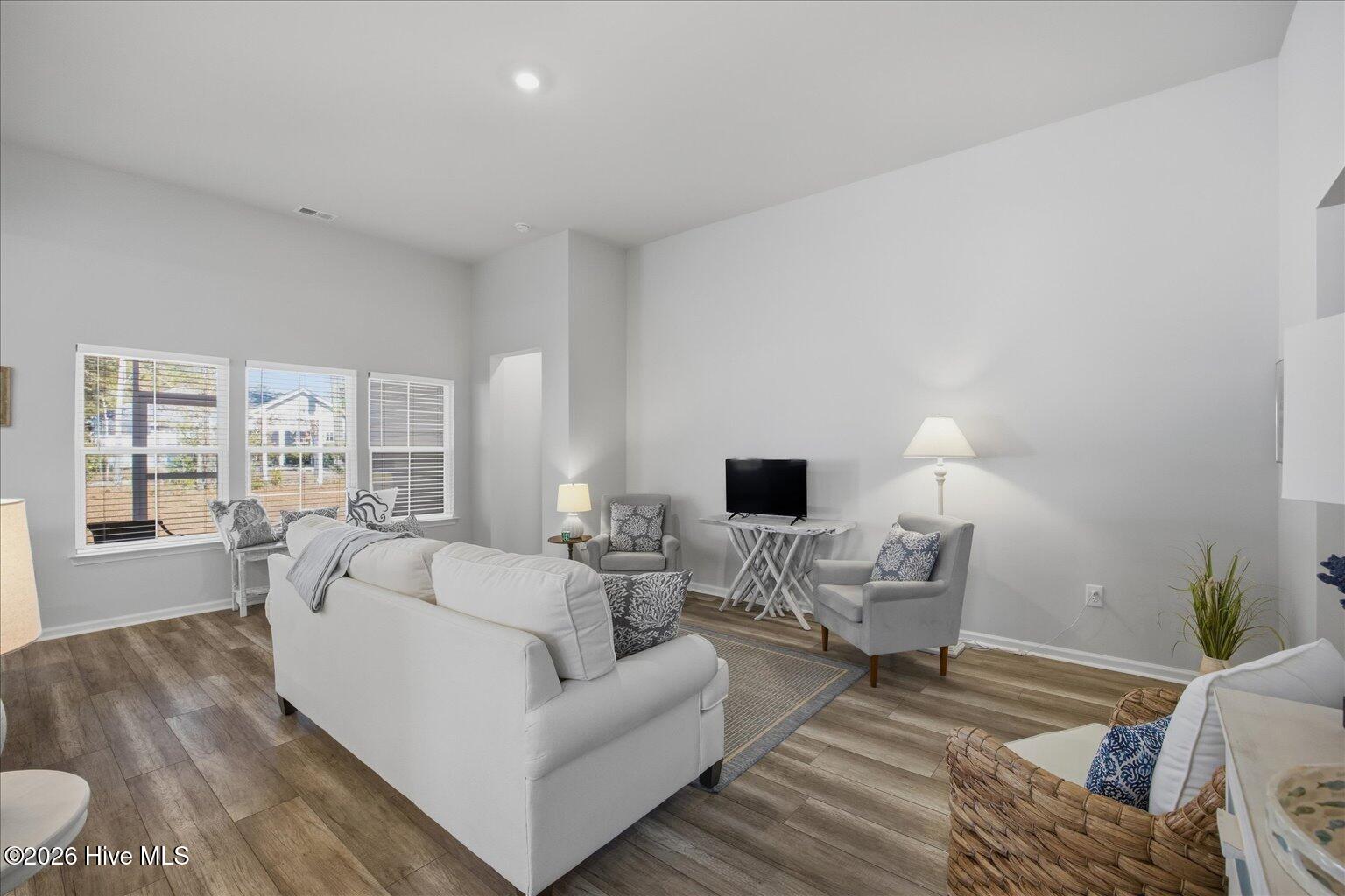 100557234 | Photo 31