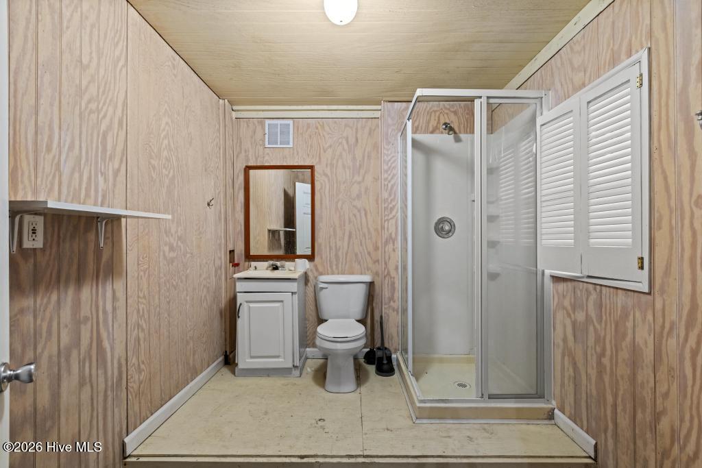 100557577 | Photo 41