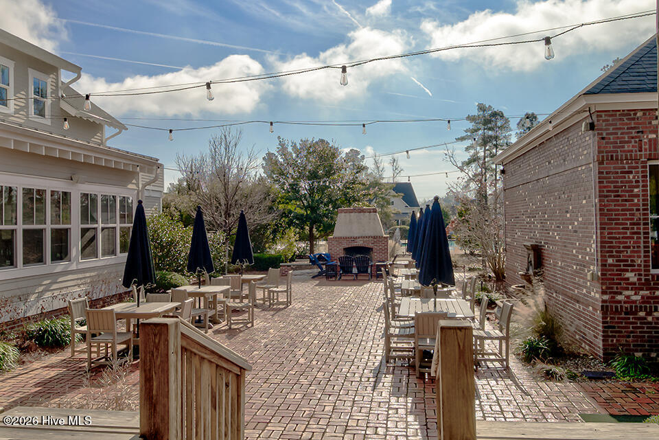 100548216 | Photo 51