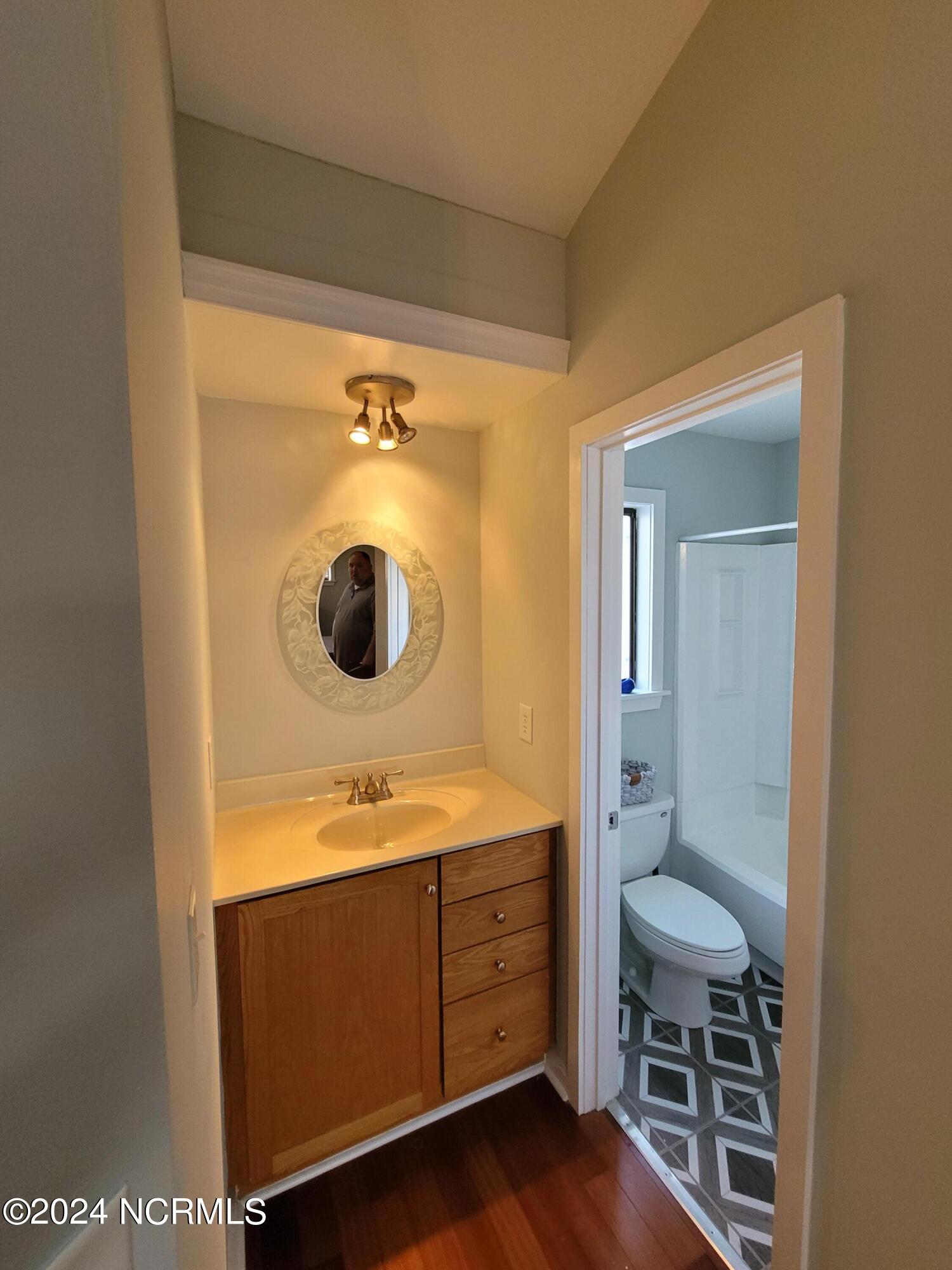 100565736 | Photo 23