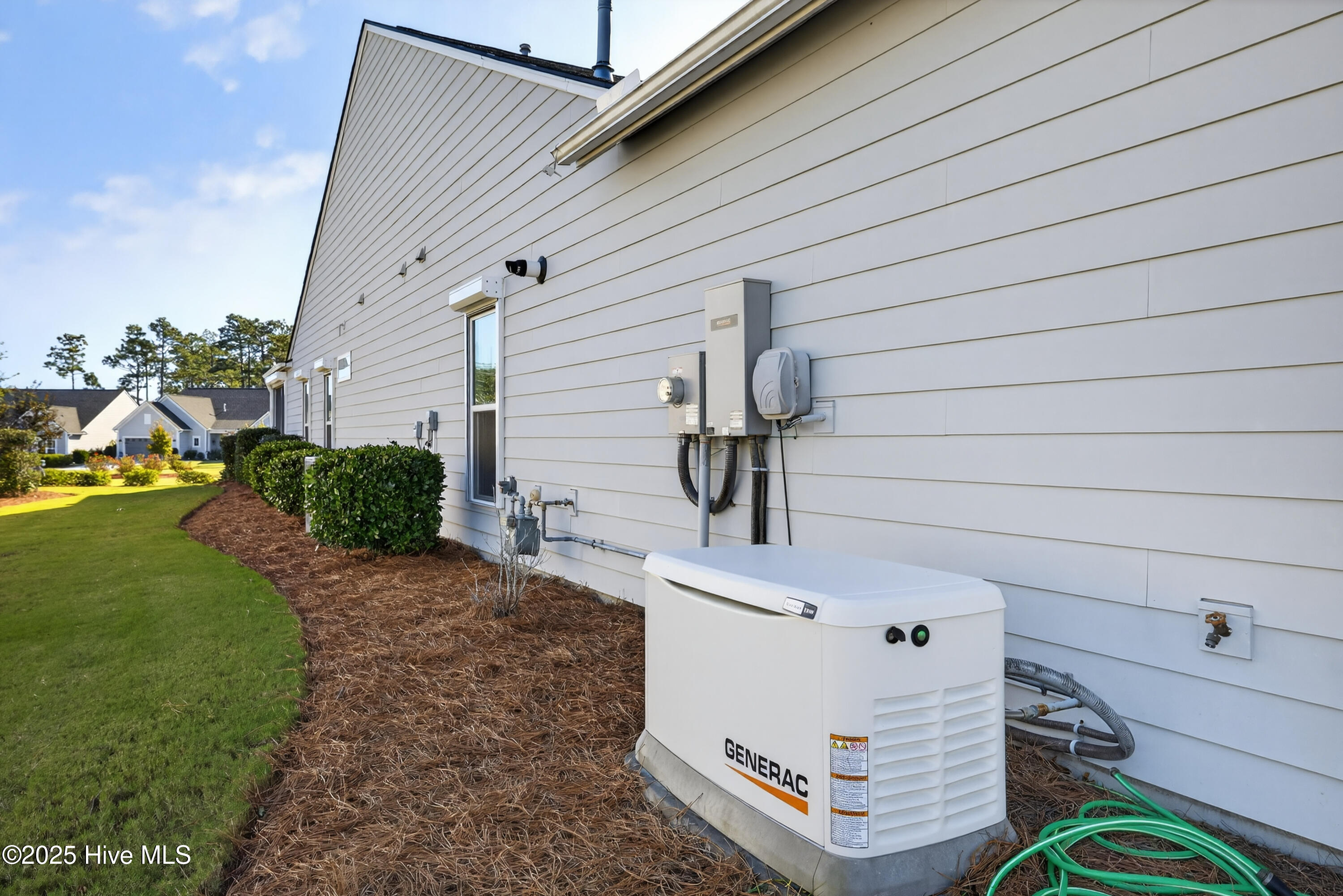 100541390 | Photo 28