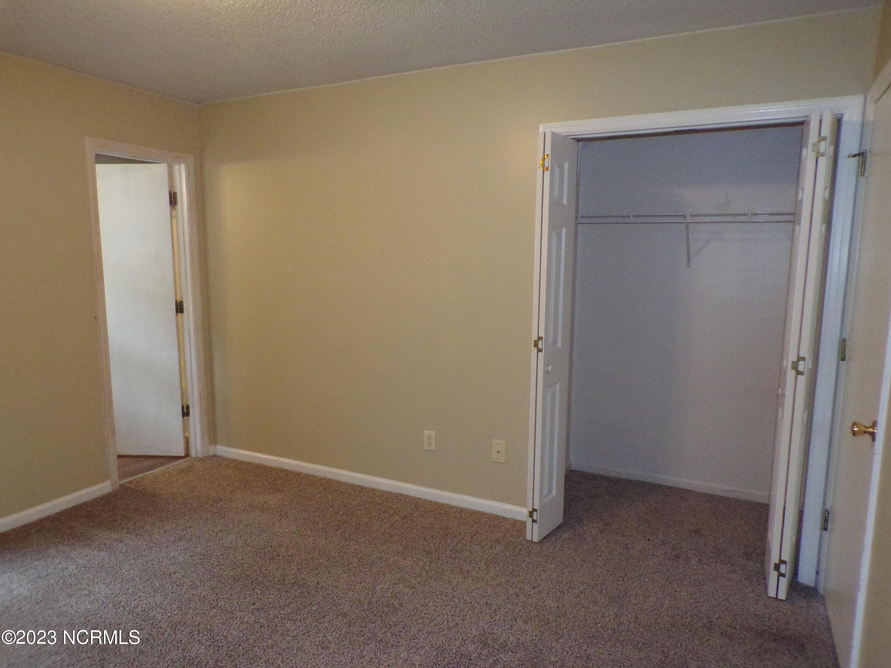 100547672 | Photo 18