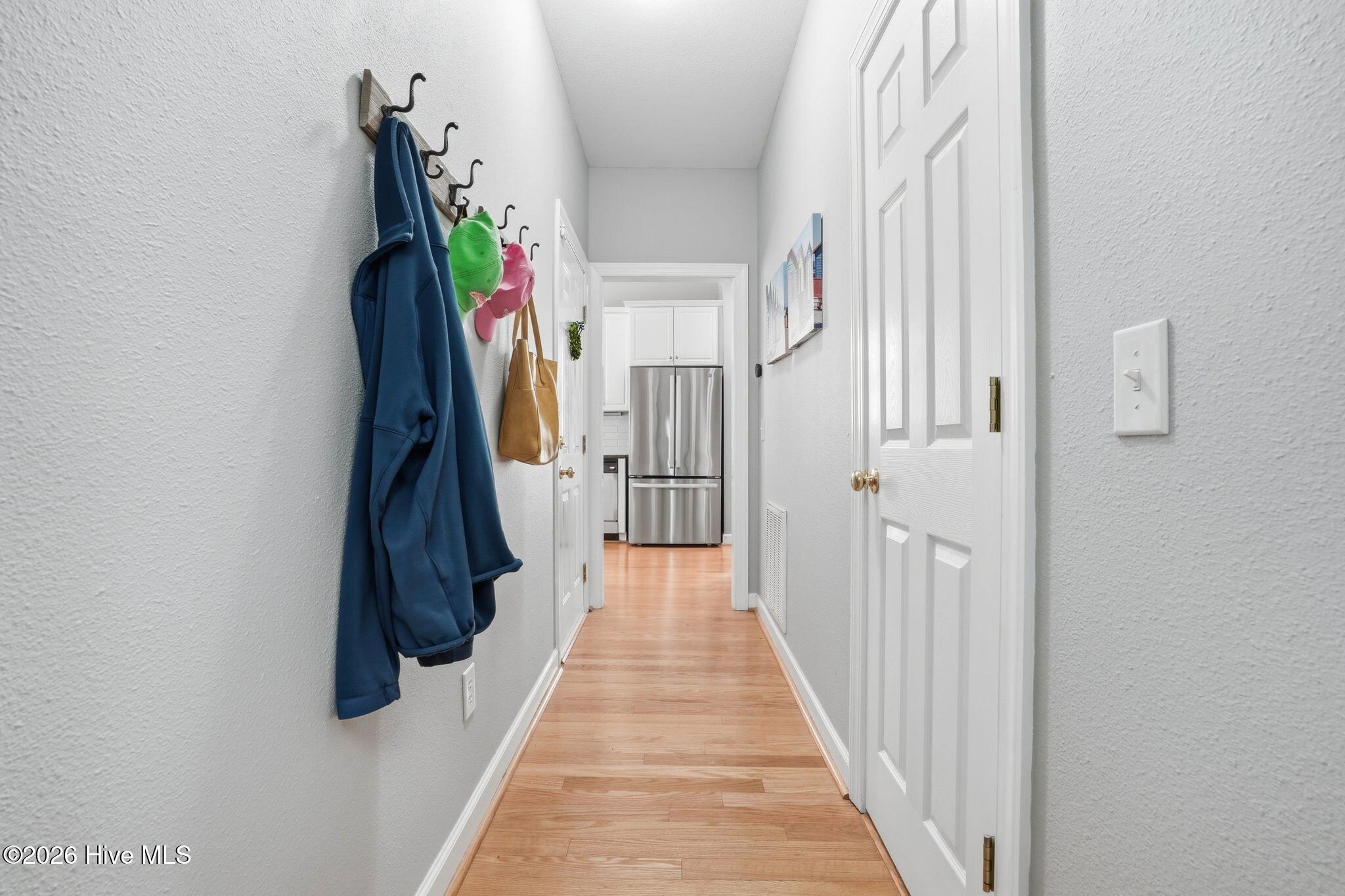 100559156 | Photo 25