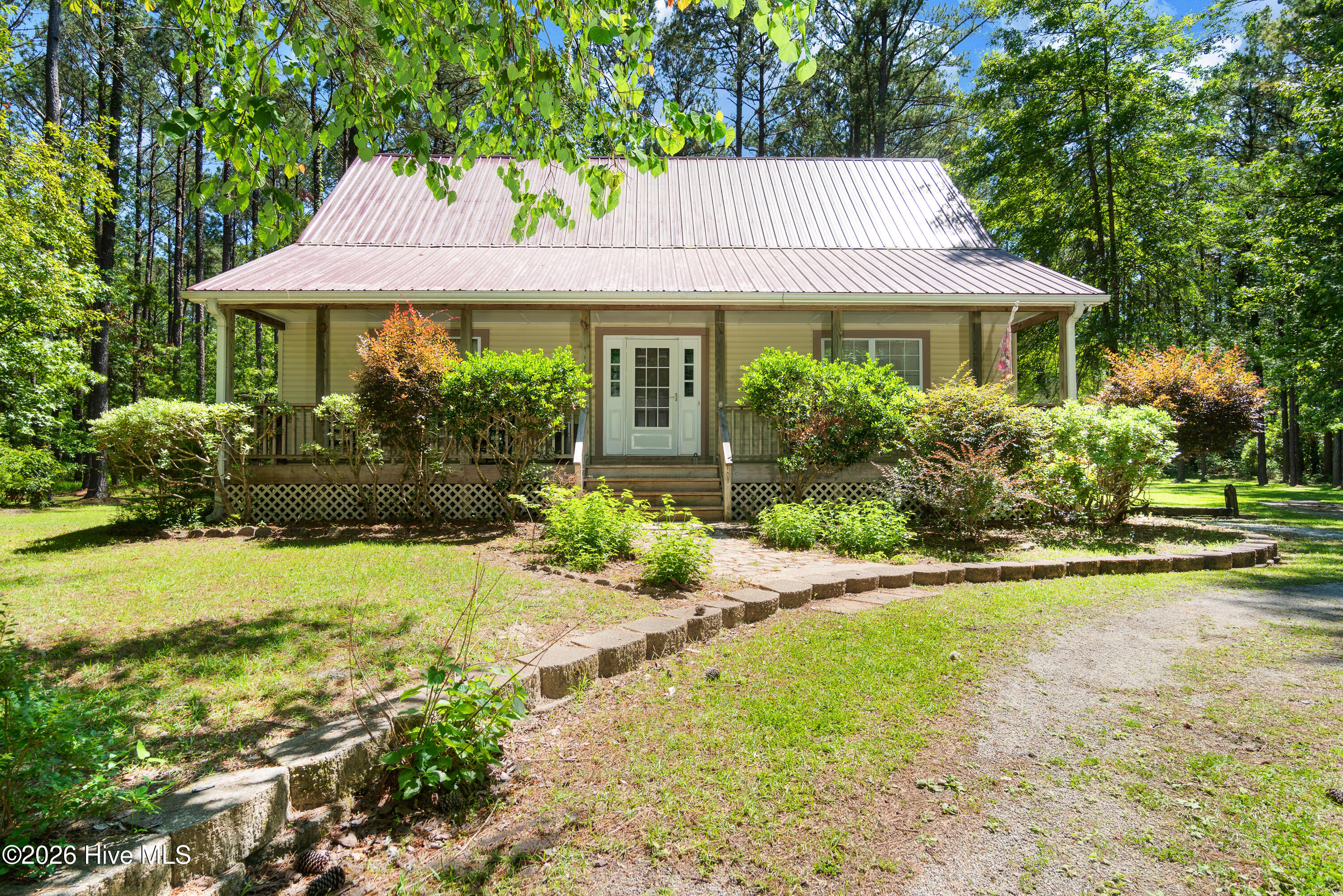 427 Bay Shores Road,Merritt