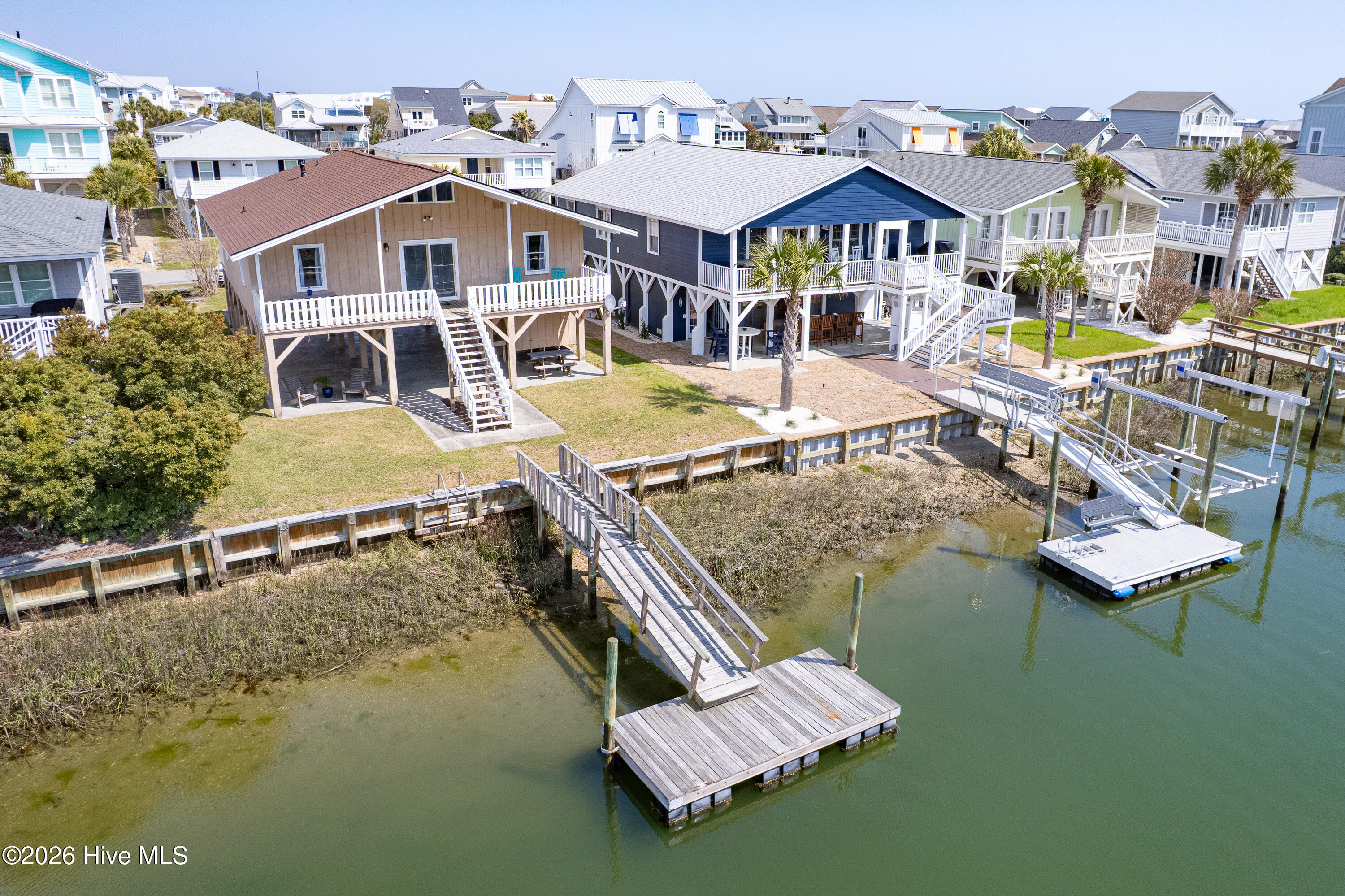 100562663 | Photo 54