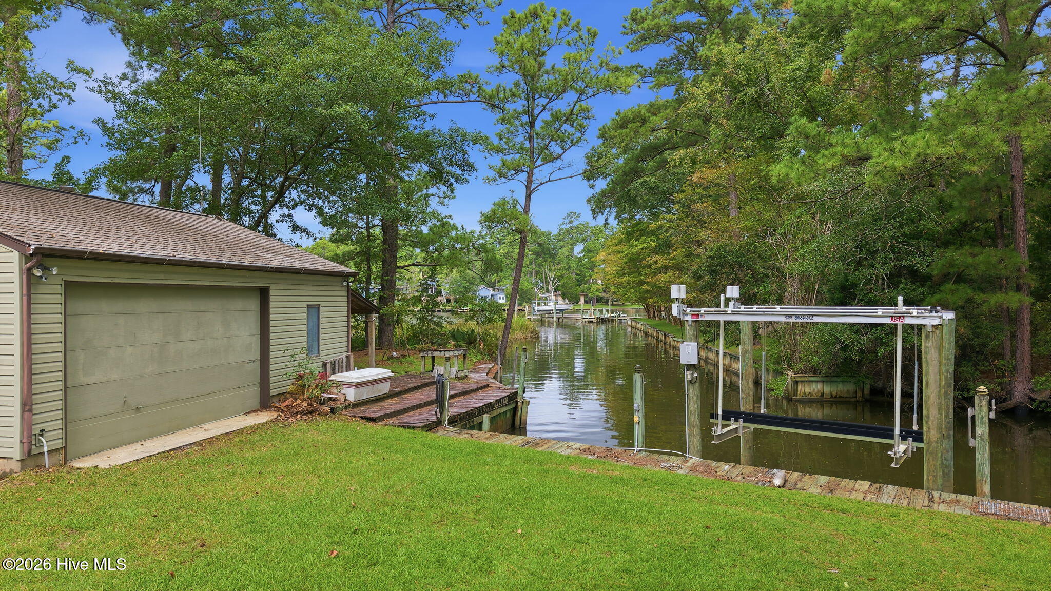 6001 Mainsail Point Road,Oriental