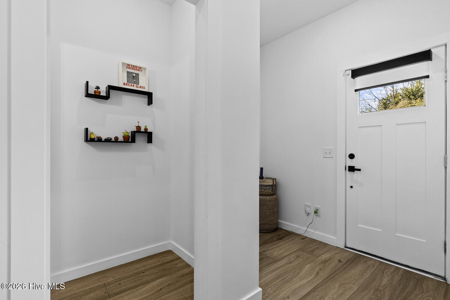 100550800 | Photo 15