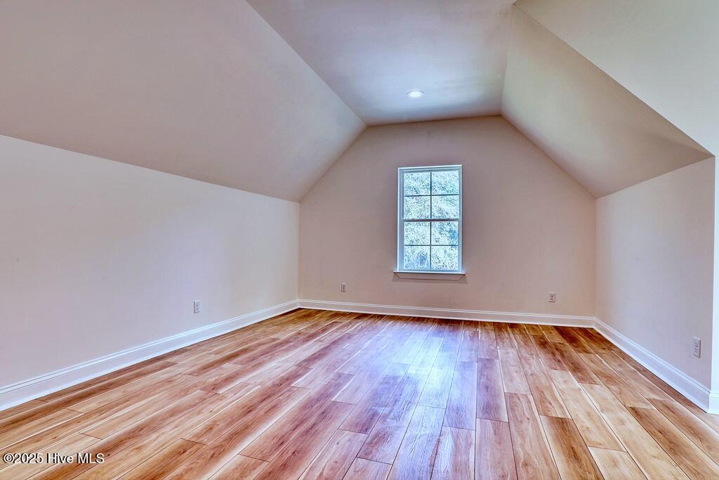 100499257 | Photo 50